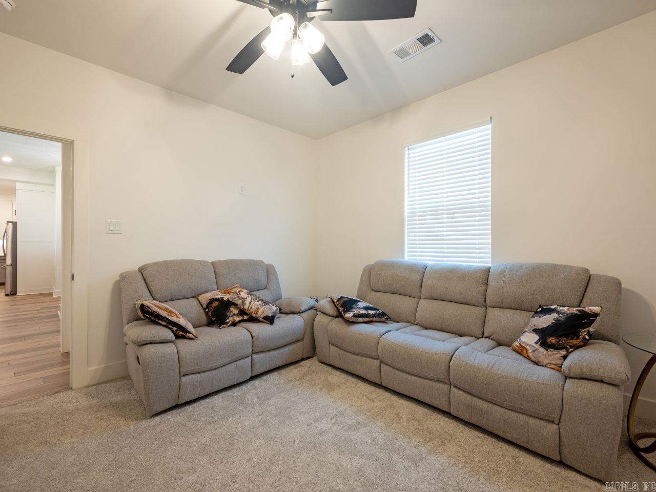 NORTH SHORE @ HURRICANE LAKE EST - Residential