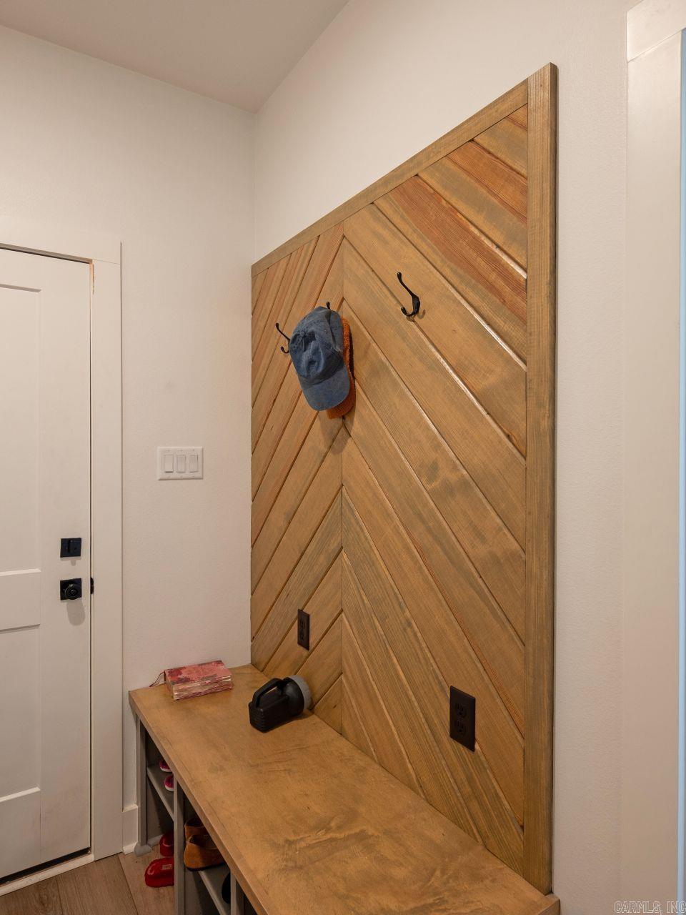 NORTH SHORE @ HURRICANE LAKE EST - Residential