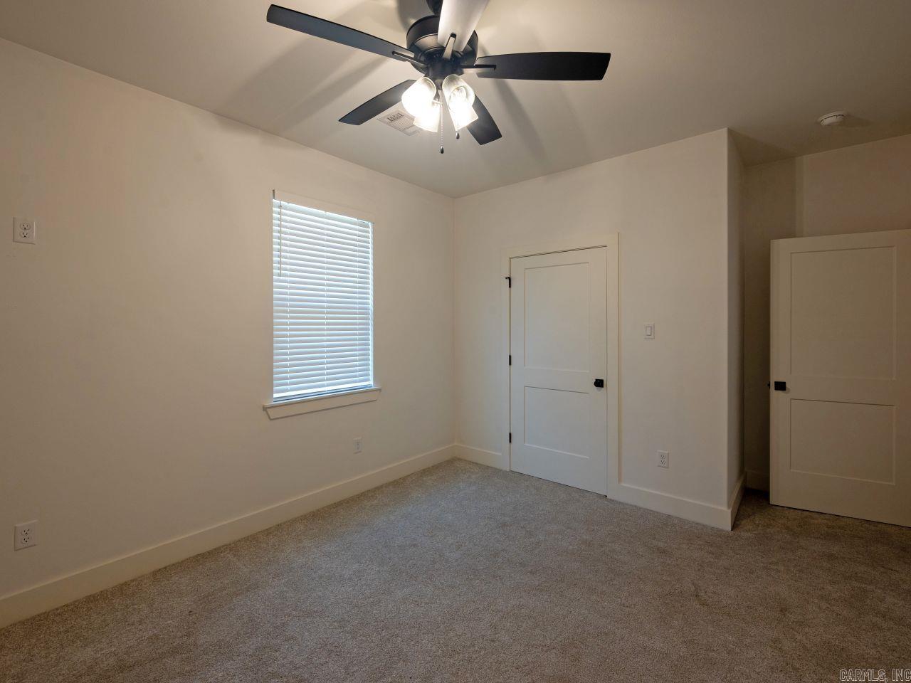 NORTH SHORE @ HURRICANE LAKE EST - Residential