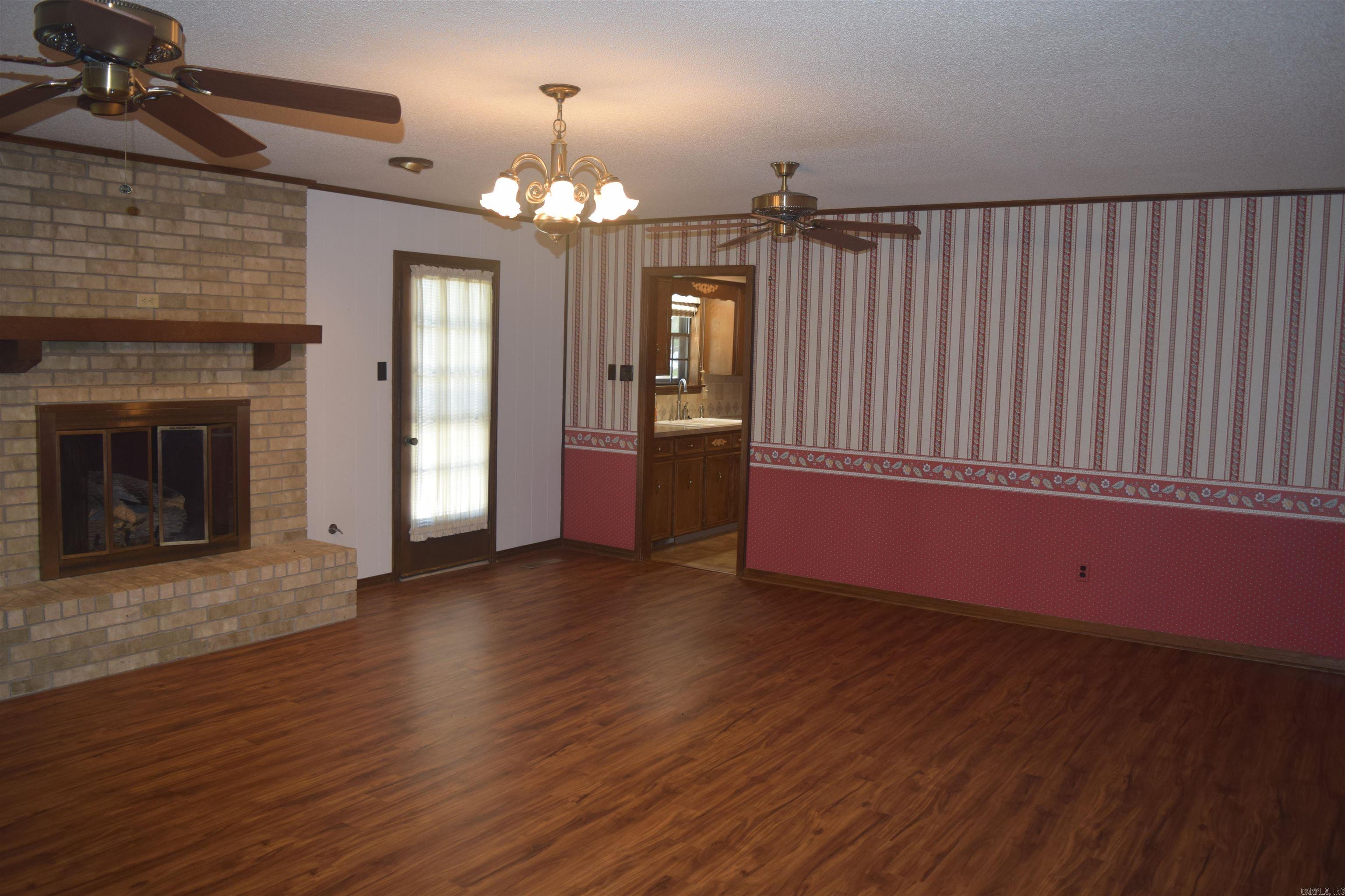 EAST MEADOW - Residential