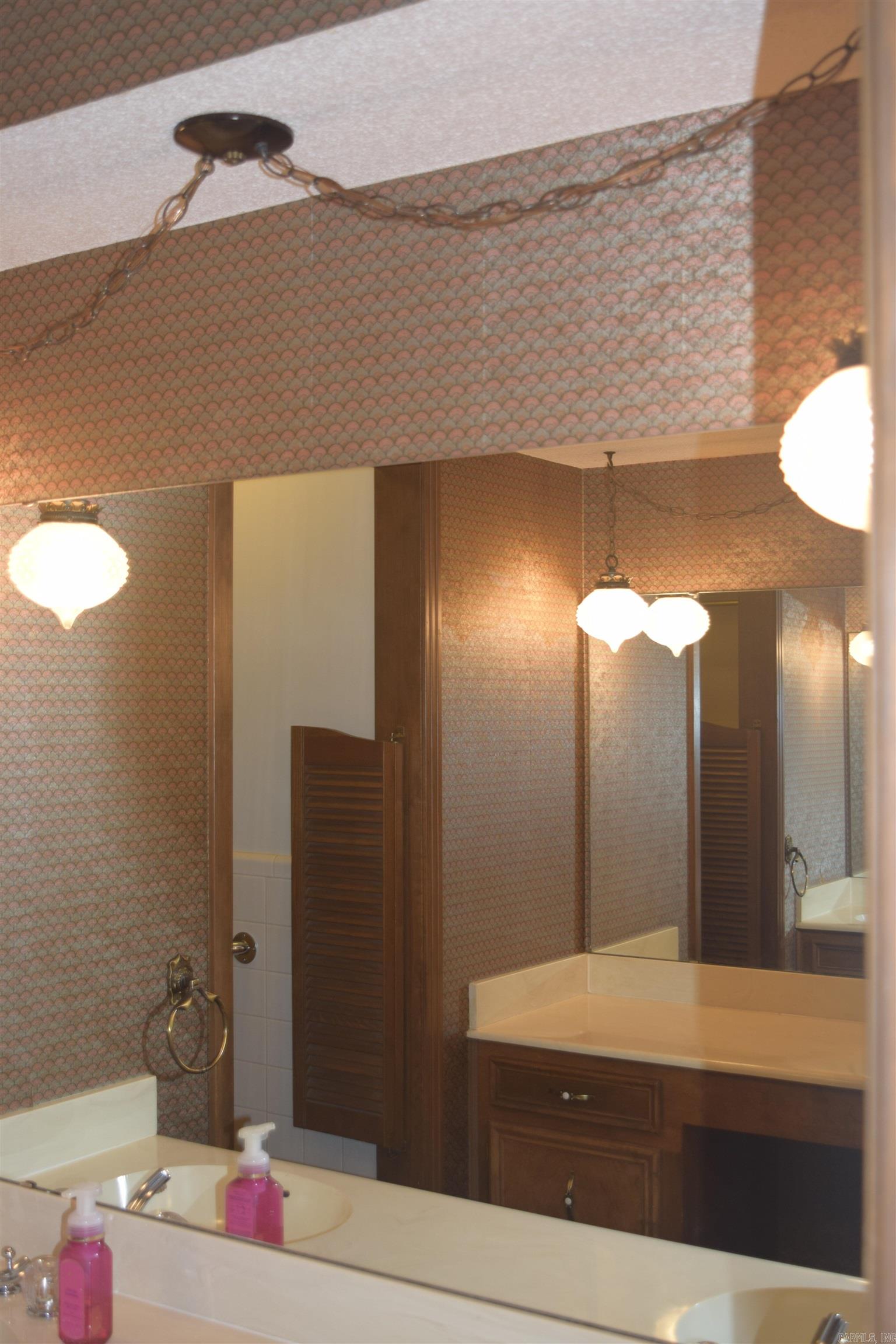 EAST MEADOW - Residential