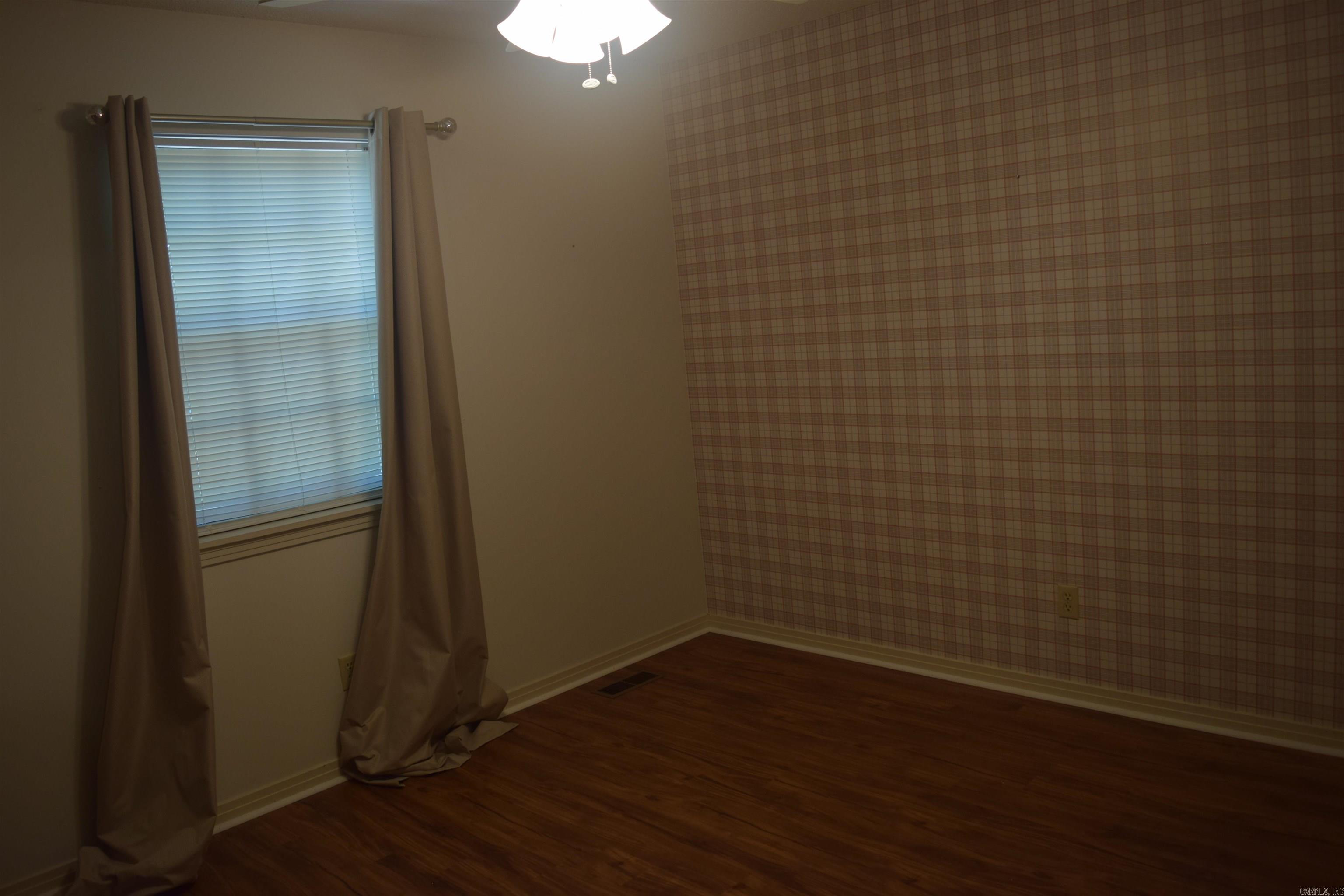 EAST MEADOW - Residential