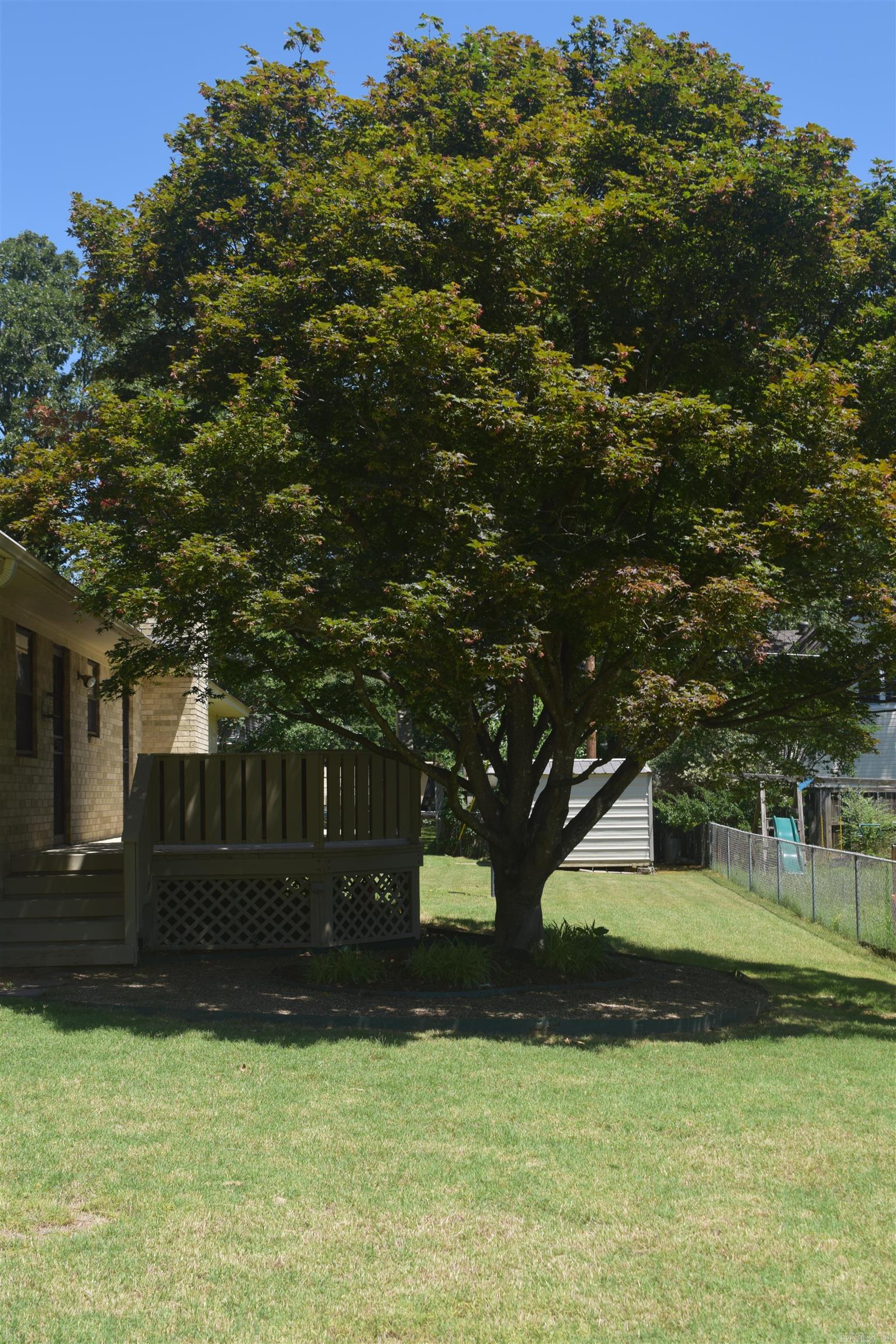 EAST MEADOW - Residential