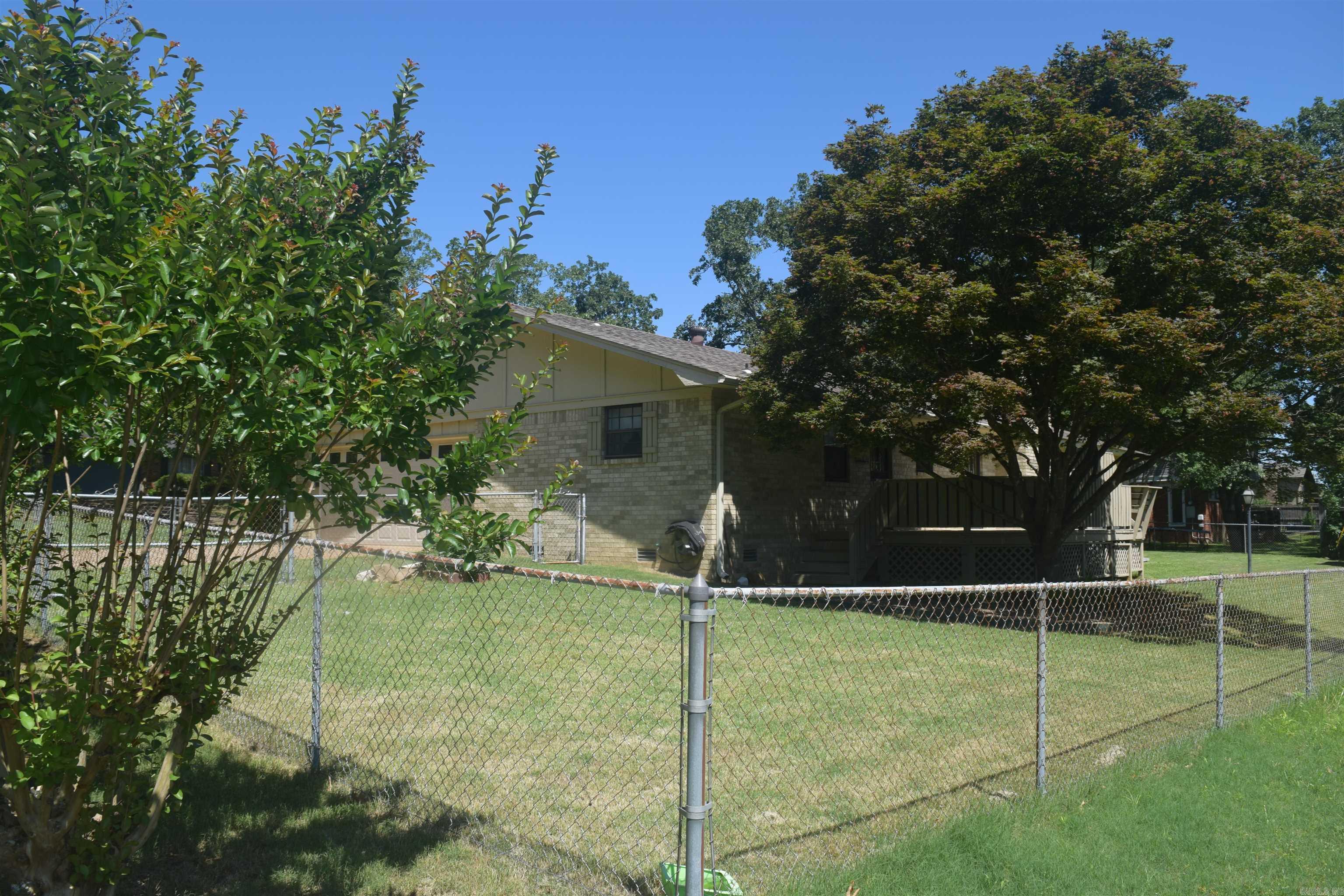 EAST MEADOW - Residential