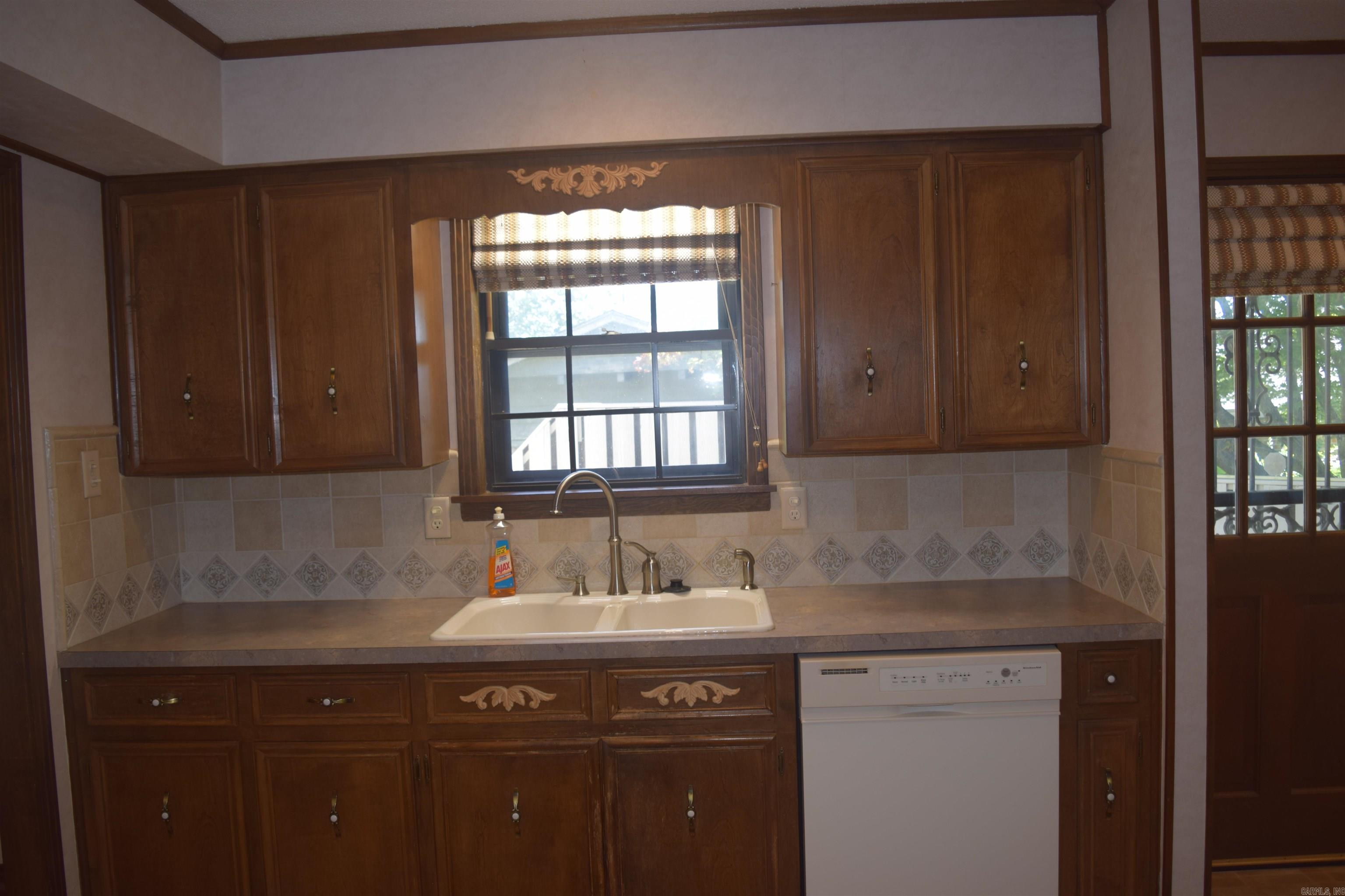 EAST MEADOW - Residential