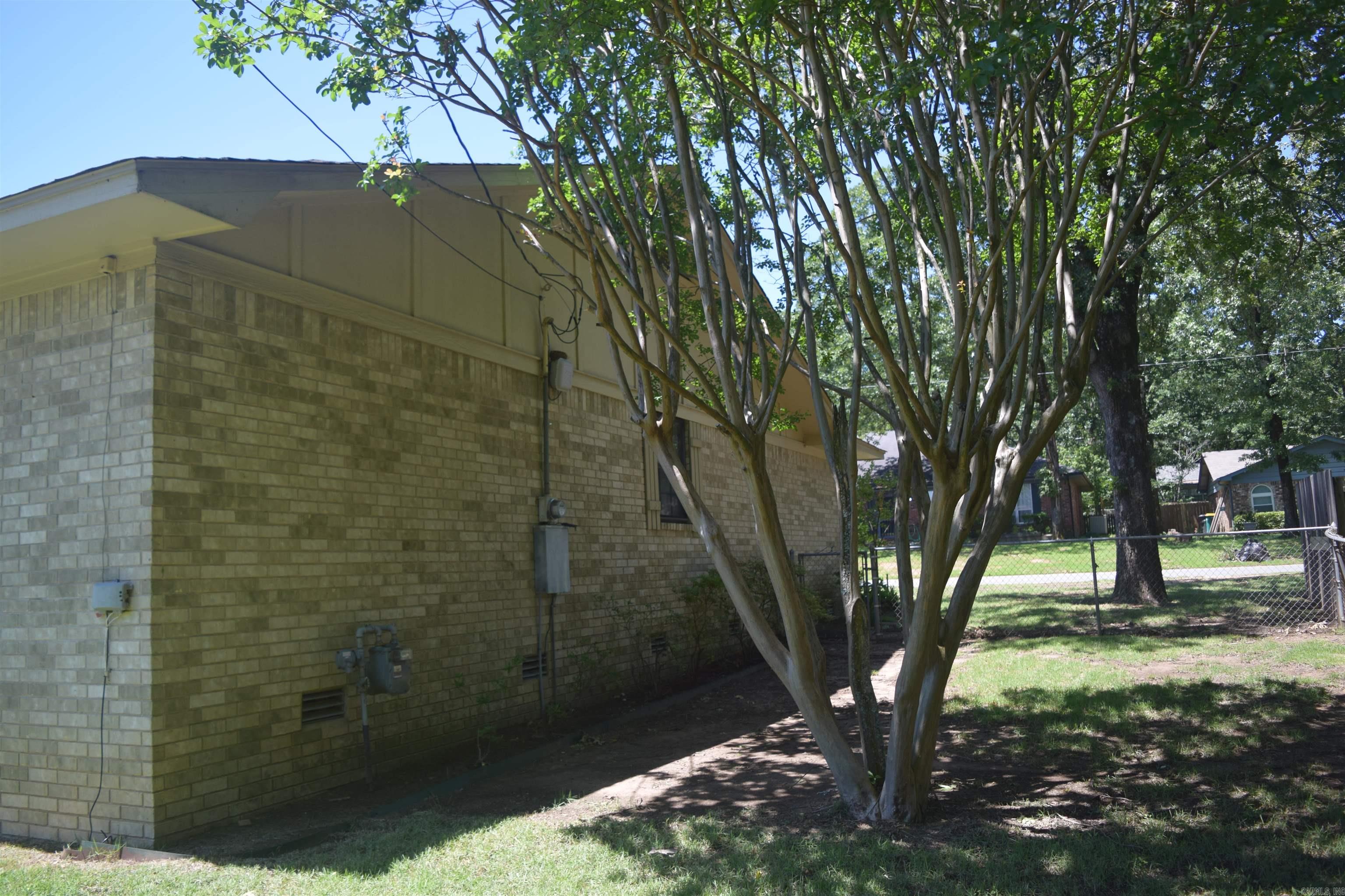 EAST MEADOW - Residential