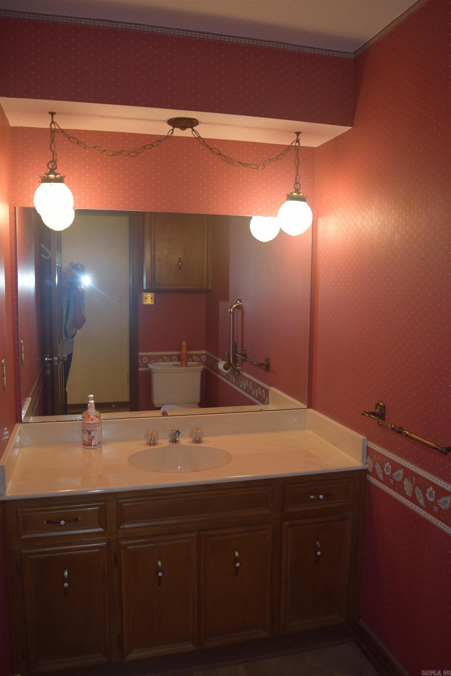 EAST MEADOW - Residential