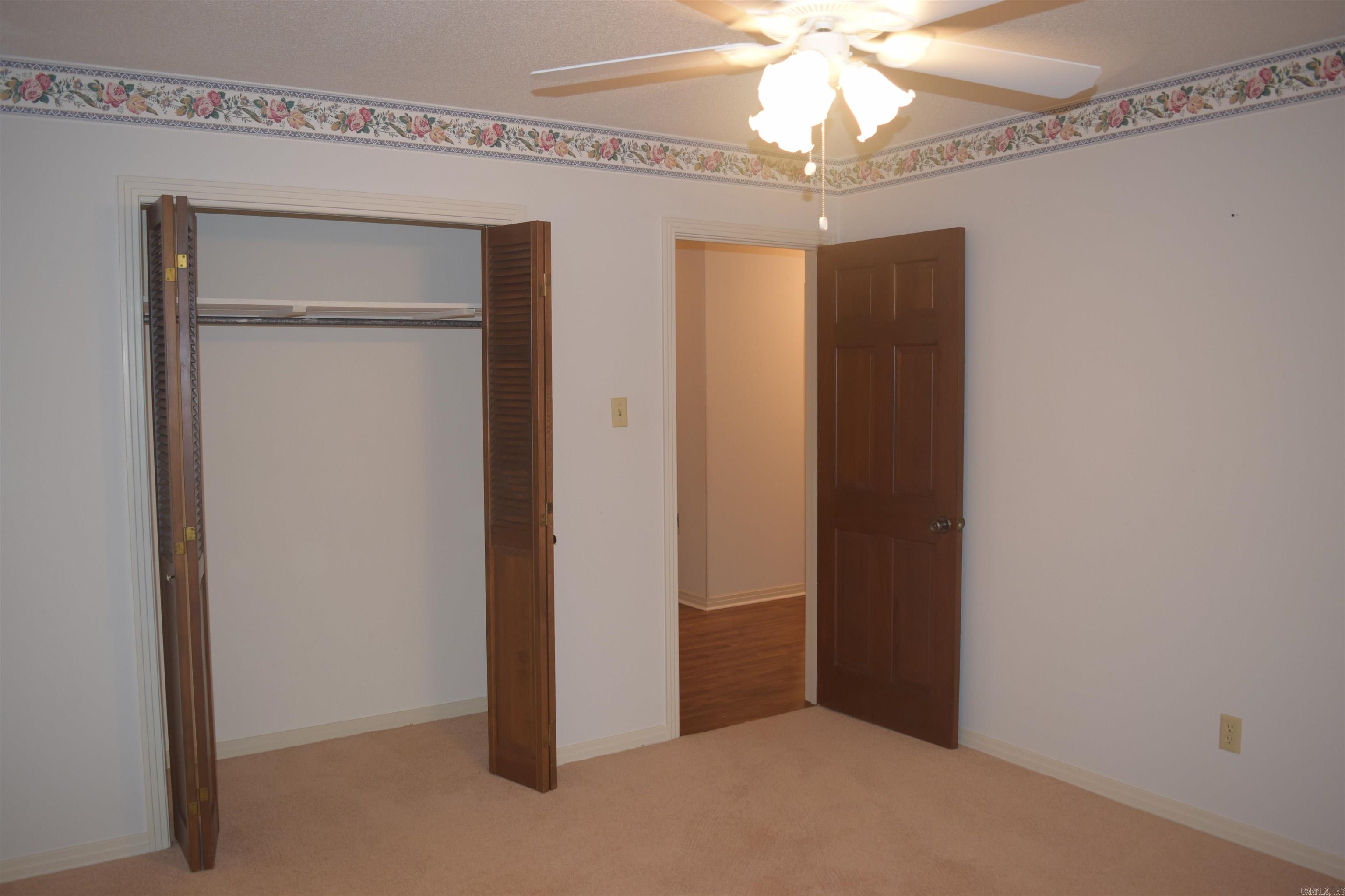 EAST MEADOW - Residential