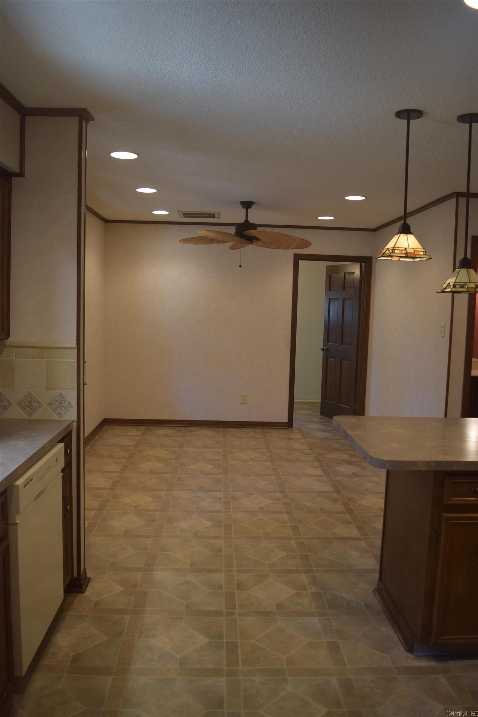 EAST MEADOW - Residential