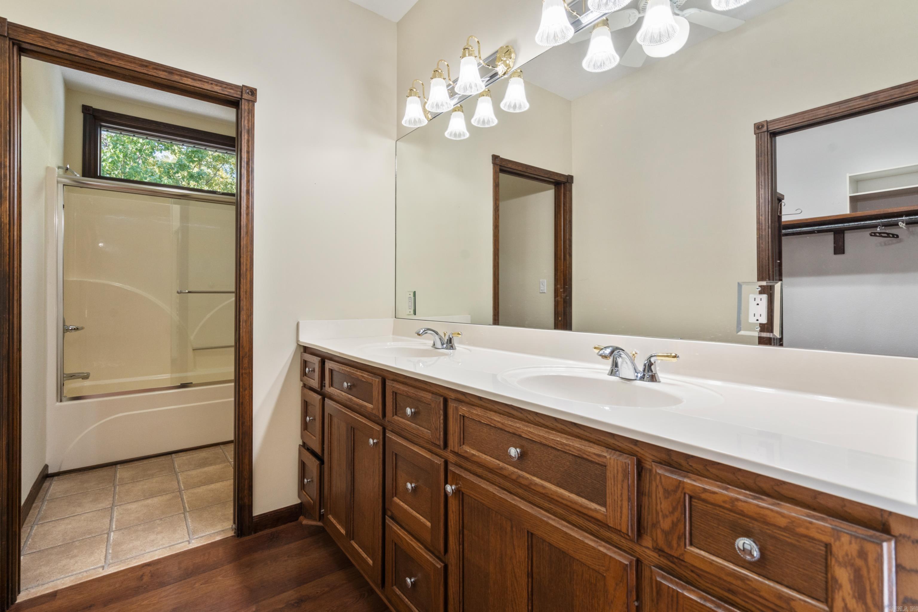 Guindola - Residential