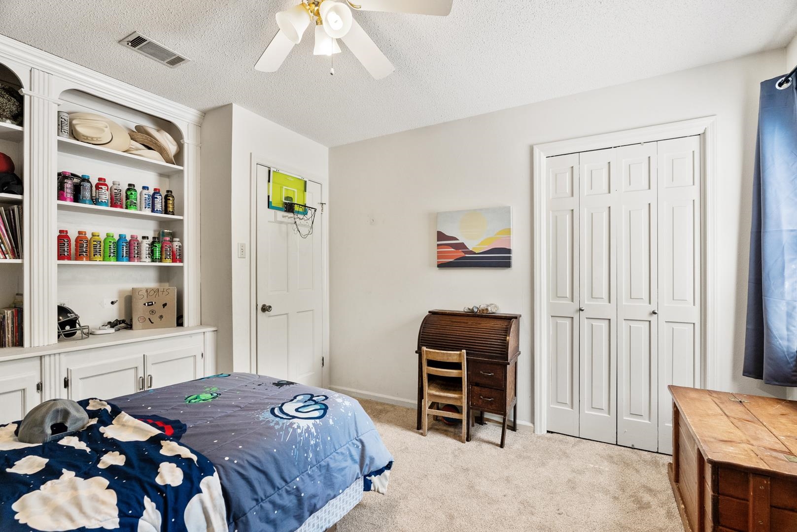 PEBBLE BEACH PARK - Residential