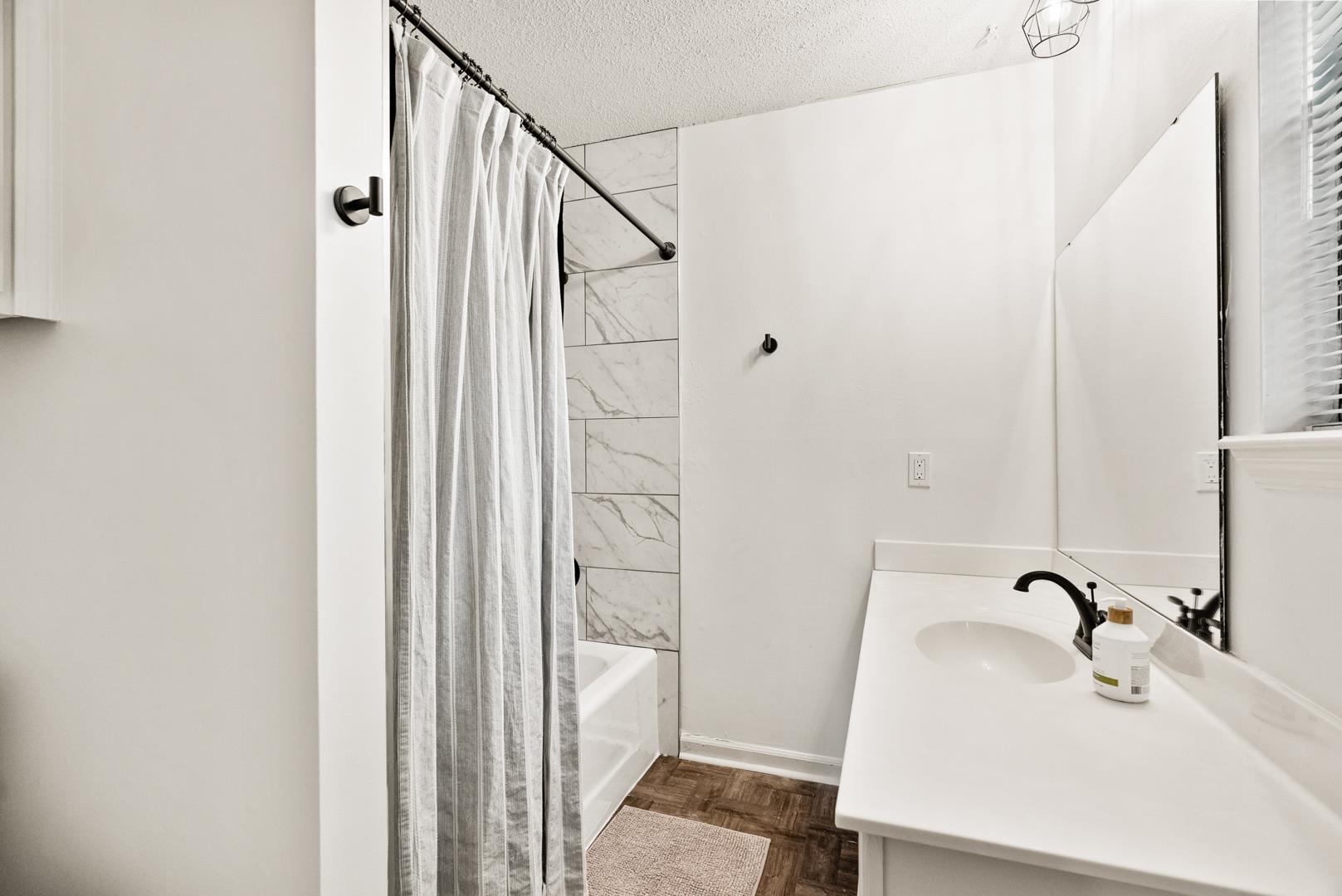 PEBBLE BEACH PARK - Residential