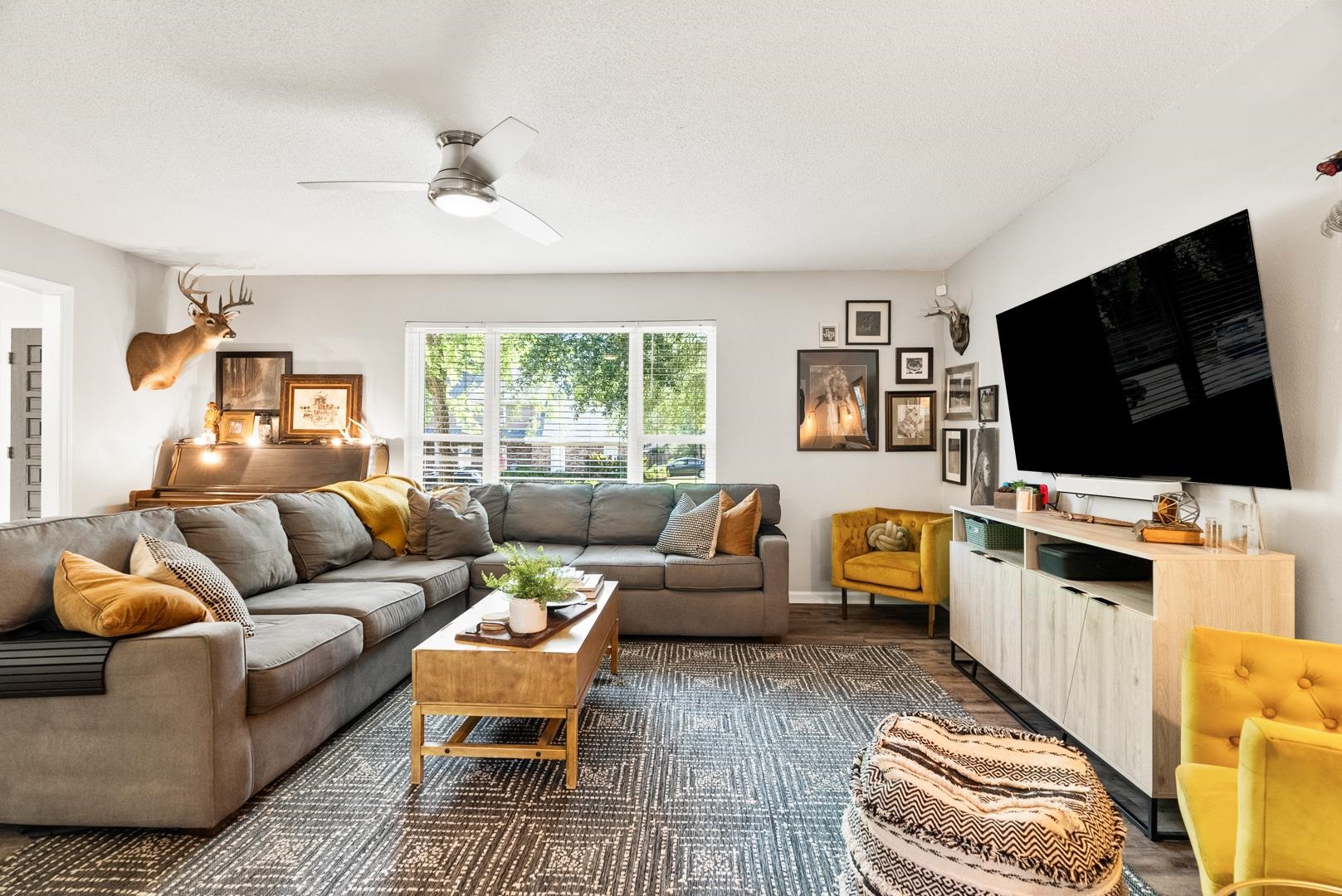 PEBBLE BEACH PARK - Residential