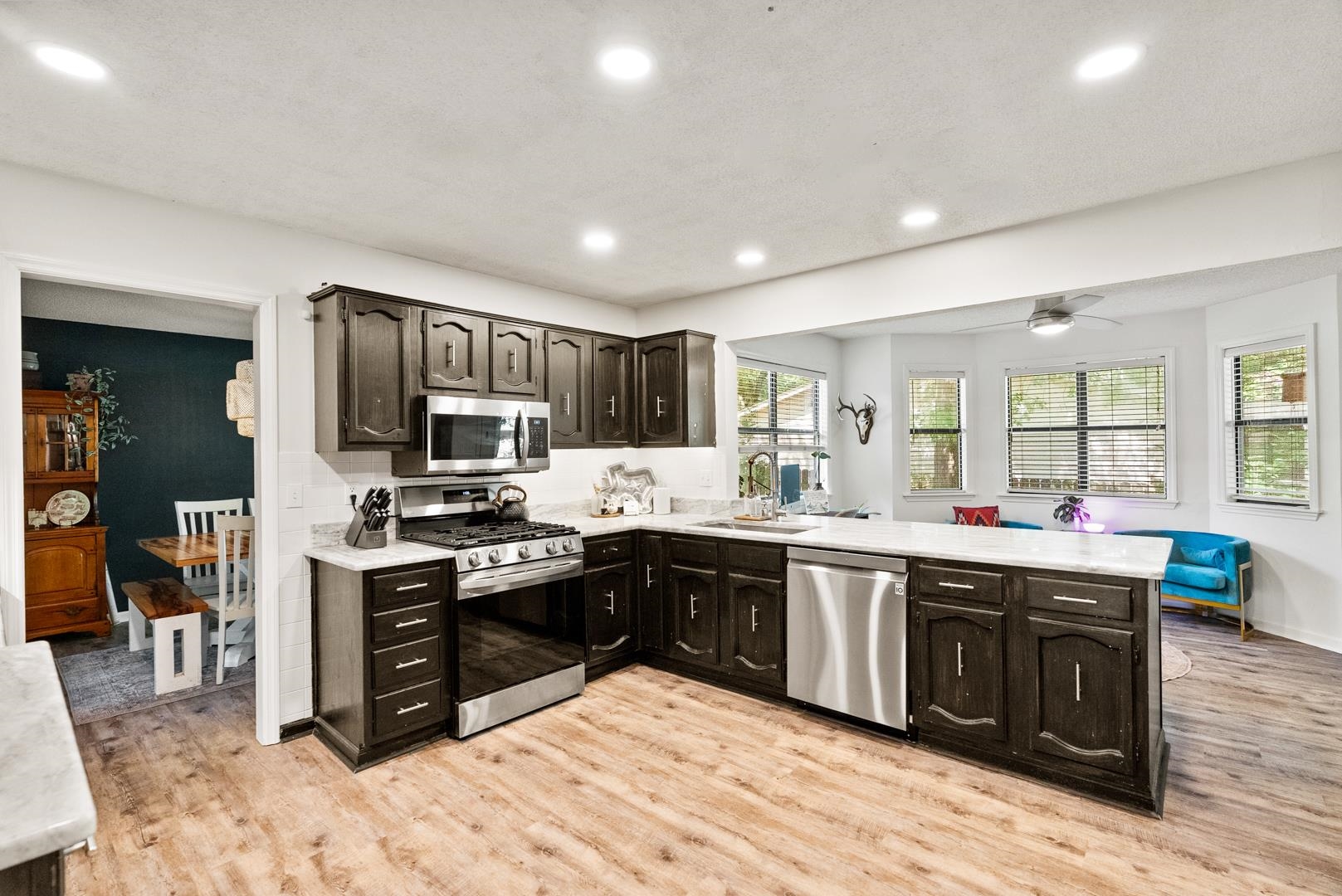 PEBBLE BEACH PARK - Residential