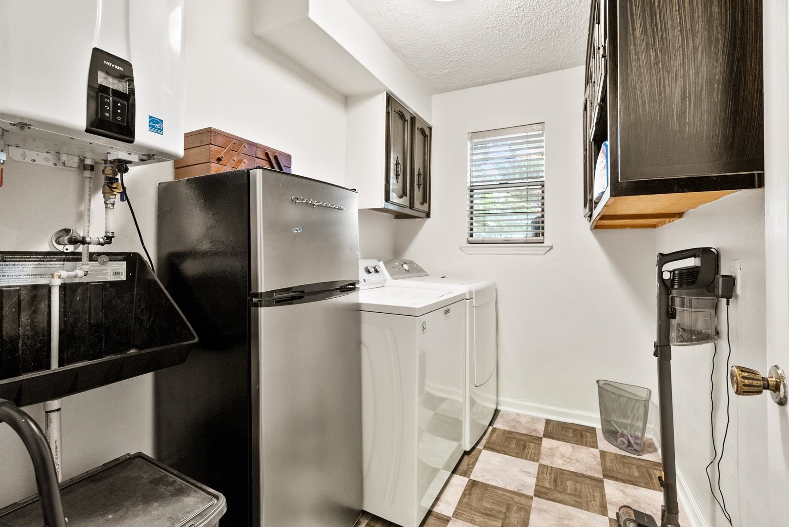 PEBBLE BEACH PARK - Residential