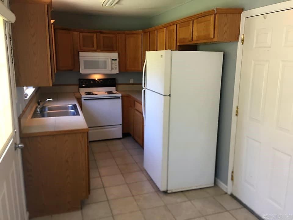 Old Meadows - Residential Lease