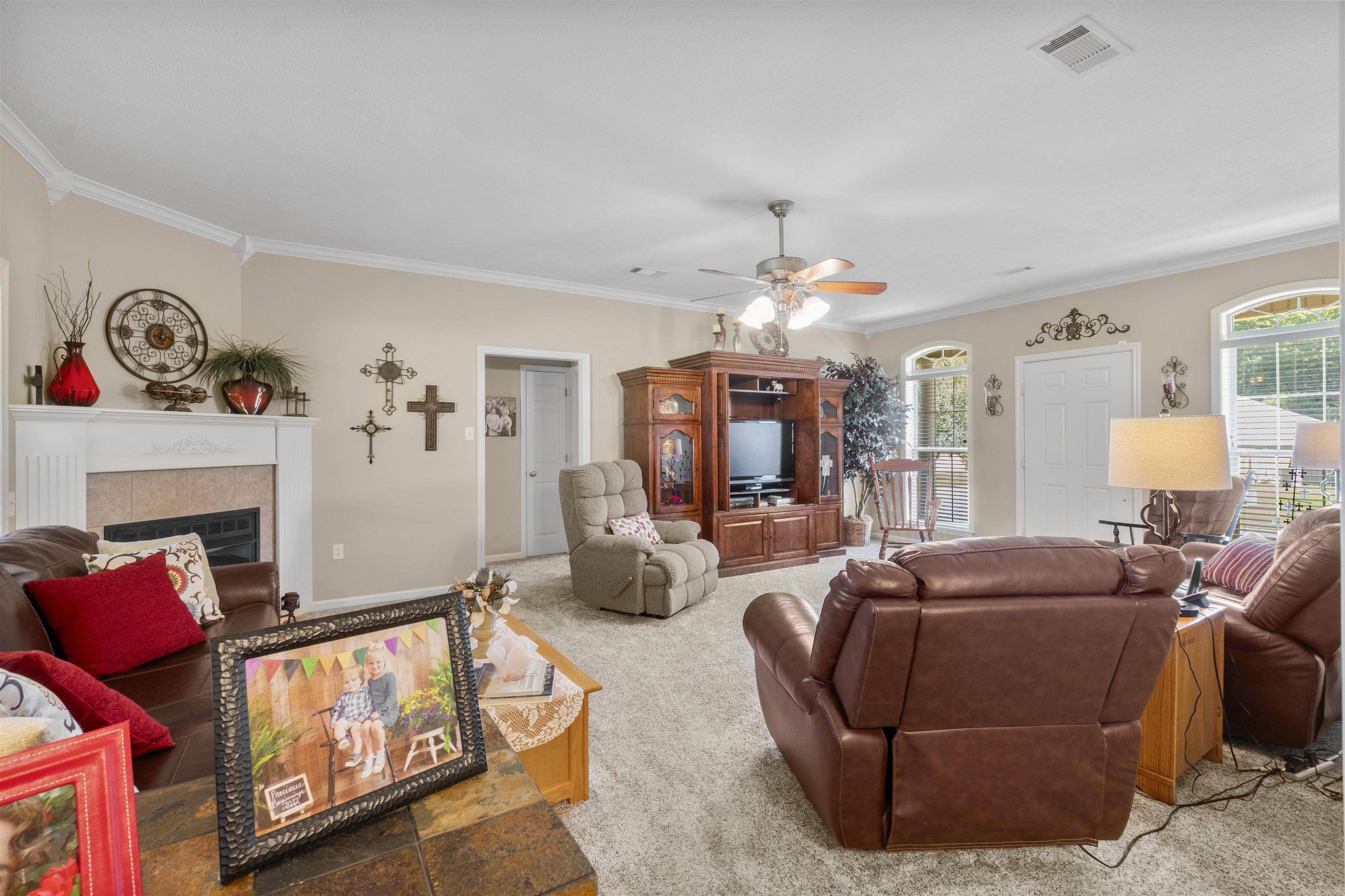 SKYLINE MEADOWS - Residential