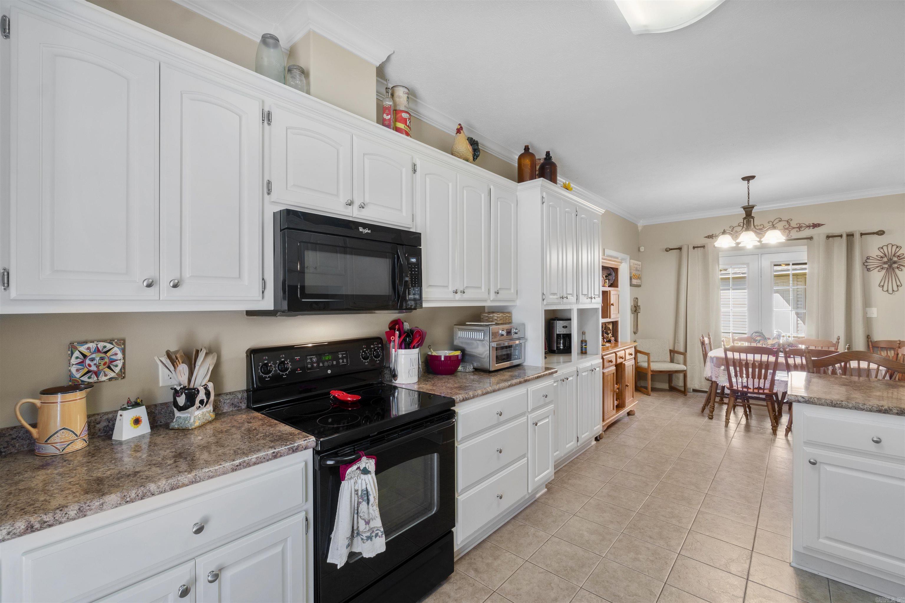 SKYLINE MEADOWS - Residential
