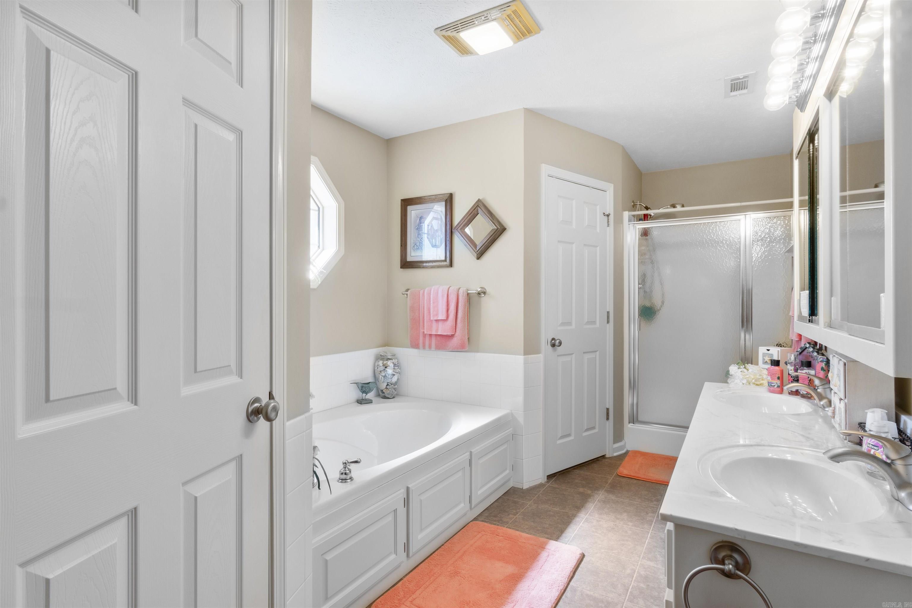 SKYLINE MEADOWS - Residential
