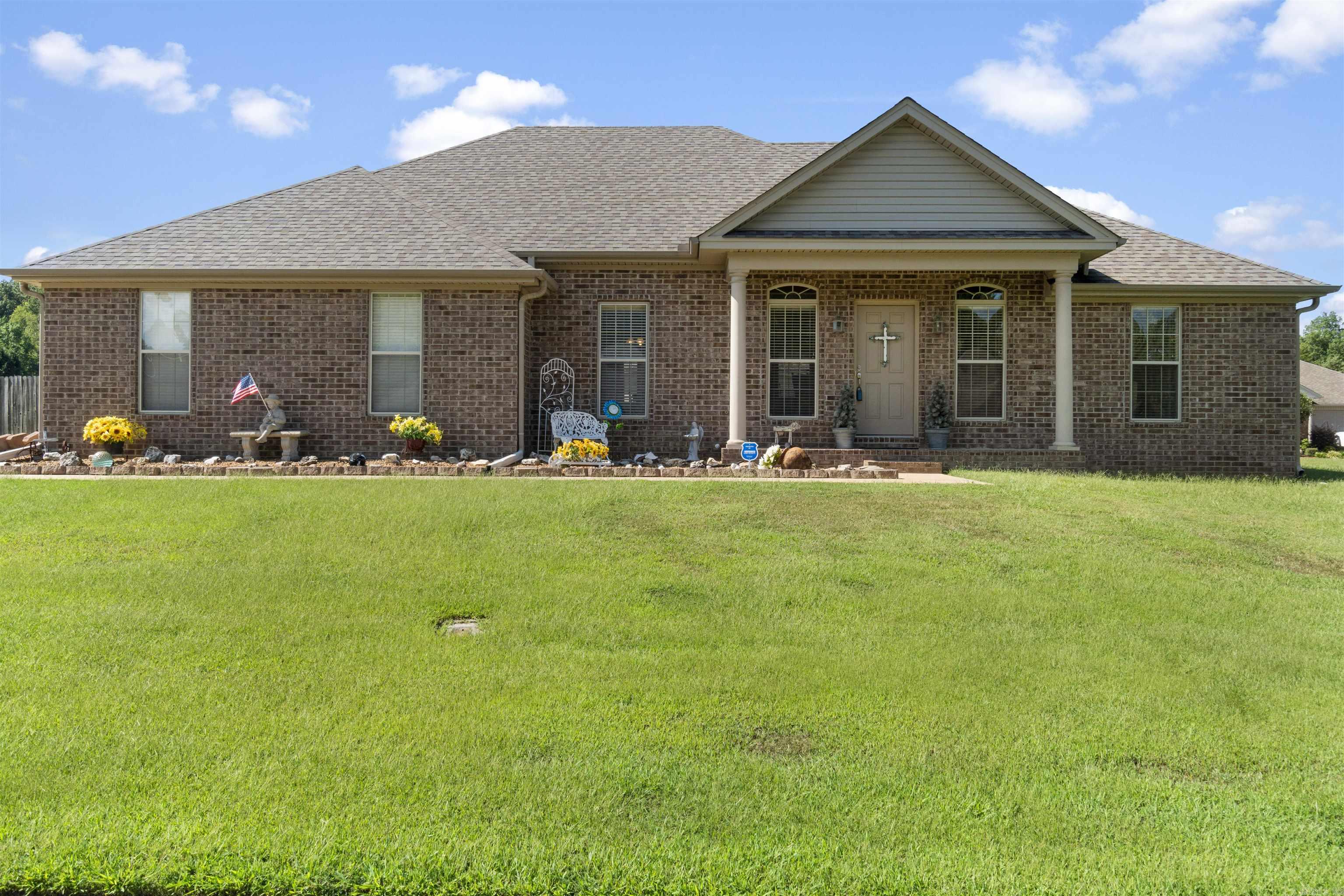 One-owner home located on a corner lot in the heart of Searcy! This well-kept property features an updated HVAC system, newer carpet, and a spacious 20X40 shop with a roll up door. Inside, the open floor plan includes a split-bedroom design, neutral colors throughout, and plenty of natural light. The laundry room doubles as a safe room. The home also offers a double garage and is truly neat as a pin-move-in ready and waiting for it's next owner.