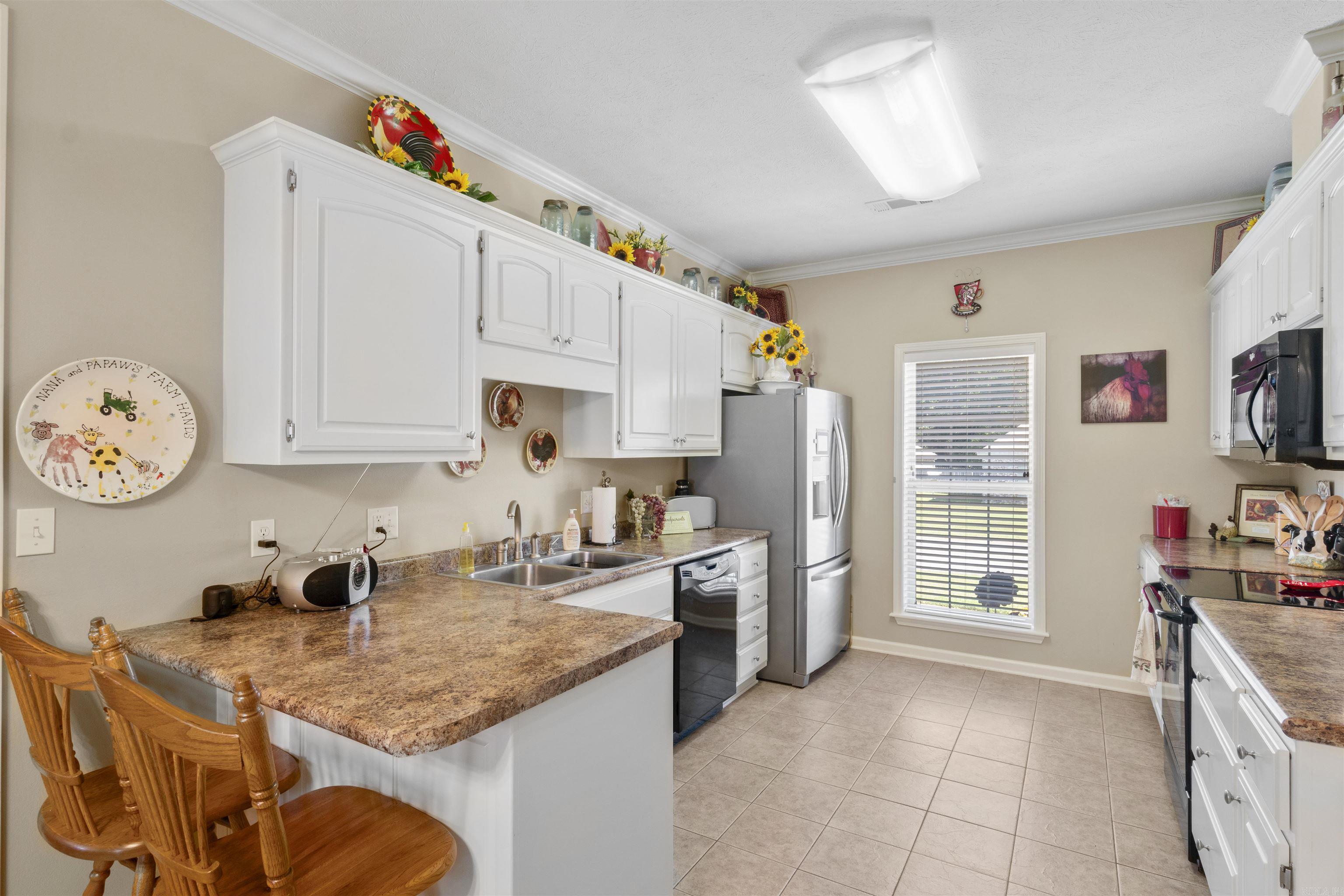 SKYLINE MEADOWS - Residential