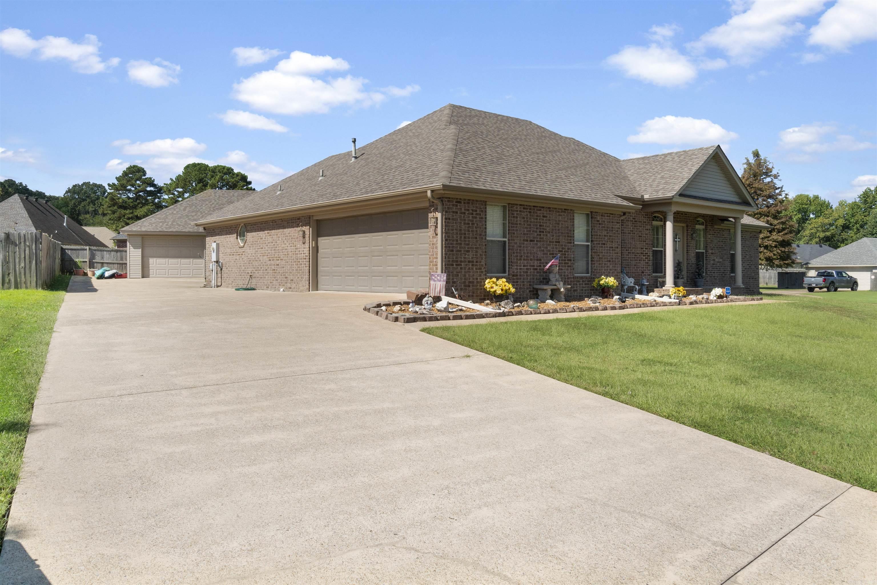 SKYLINE MEADOWS - Residential