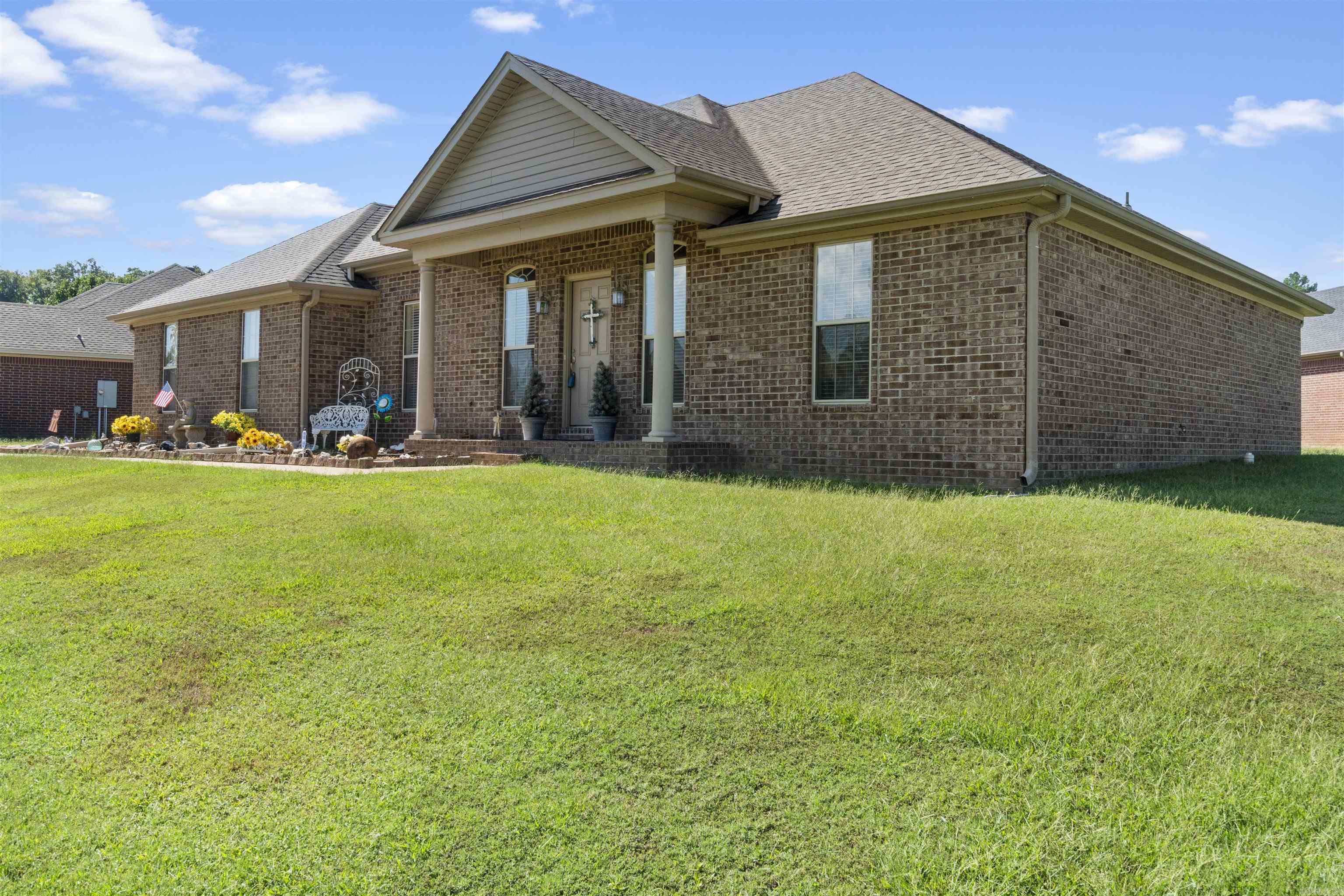 SKYLINE MEADOWS - Residential