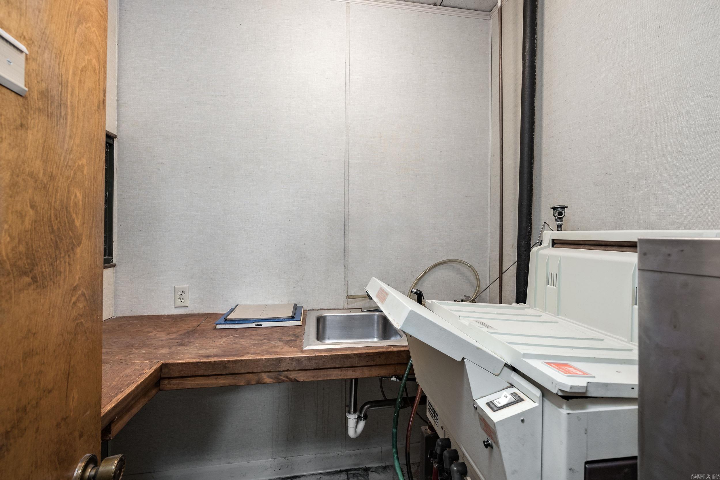 Riffel & Rhoten FPH - Commercial Sale