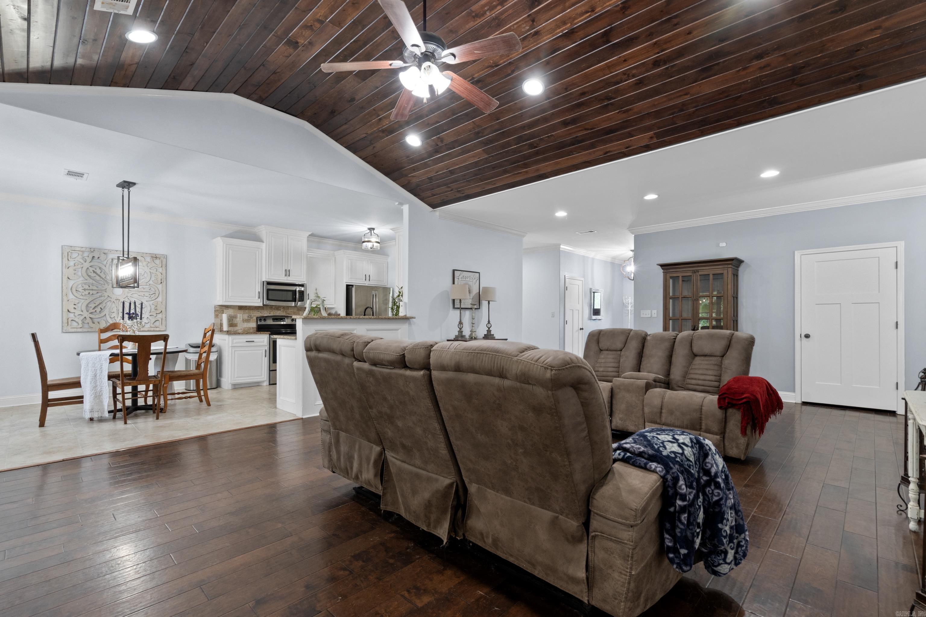 ROCK CREEK RIDGE - Residential