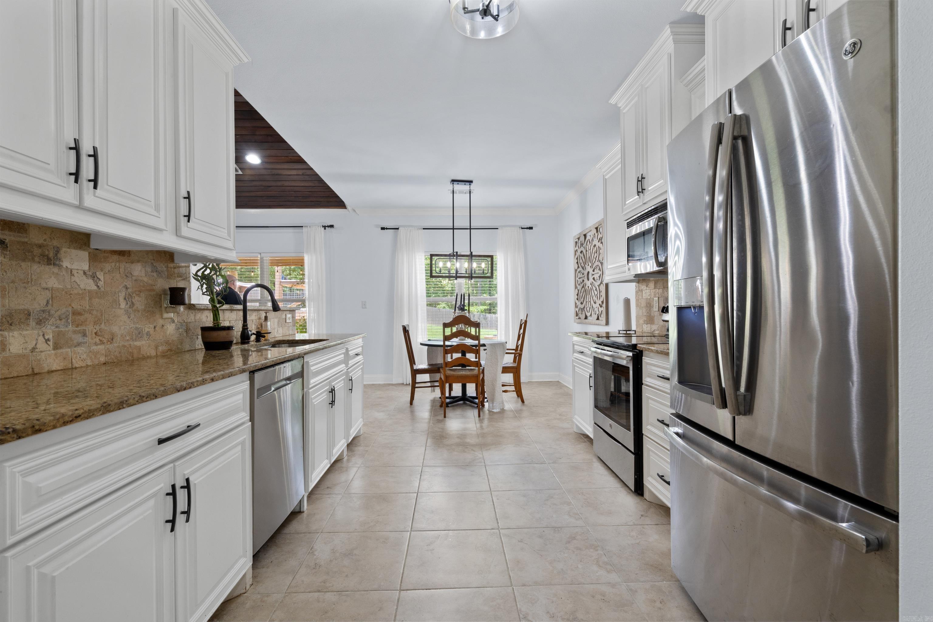 ROCK CREEK RIDGE - Residential