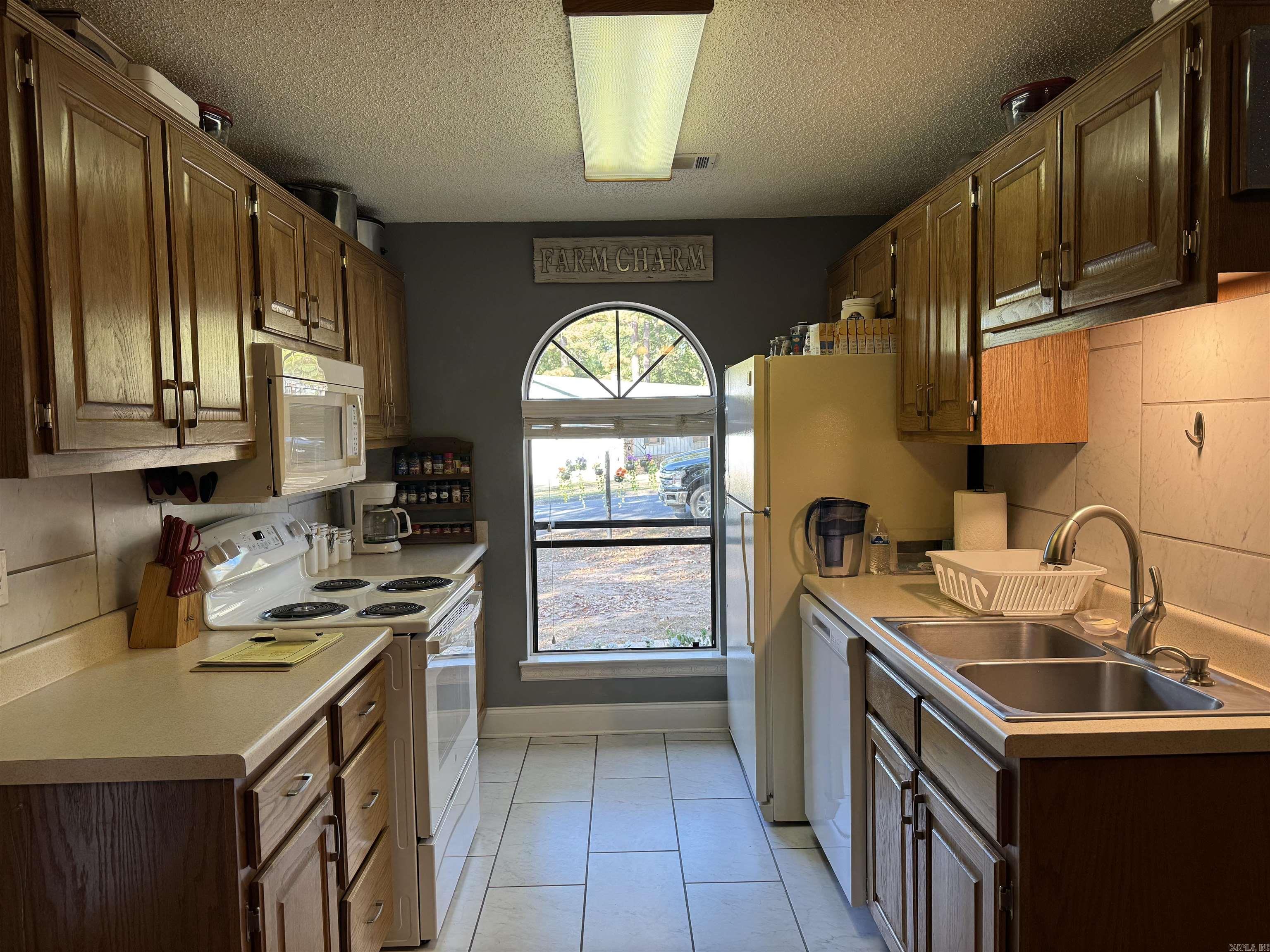 Oak Creek Village - Residential