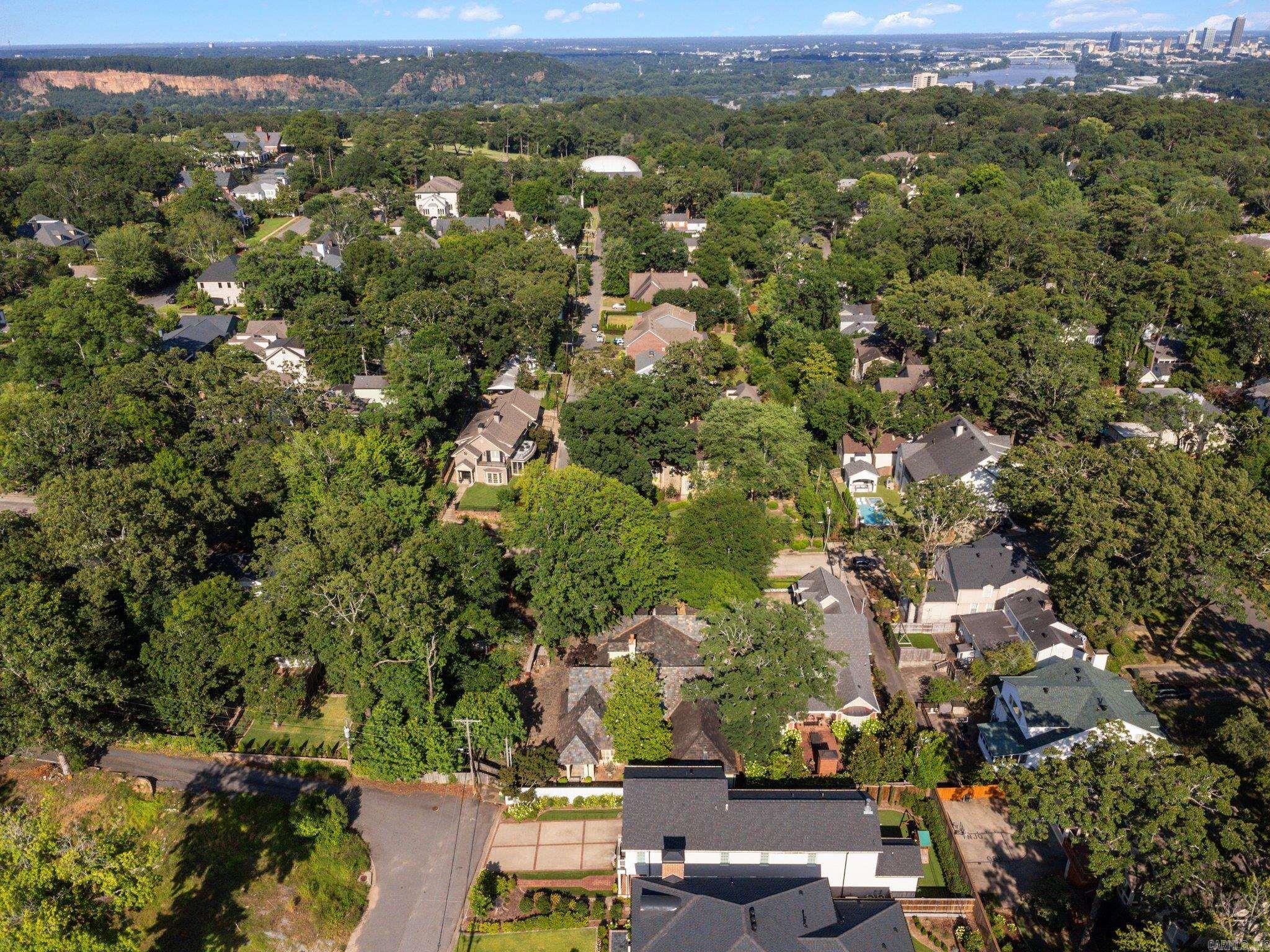 COUNTRY CLUB HEIGHTS - Residential