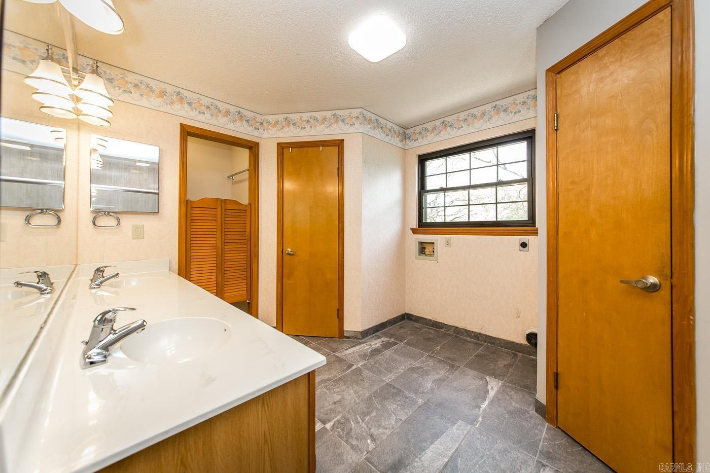 CASTLE RIDGE HEIGHTS - Residential