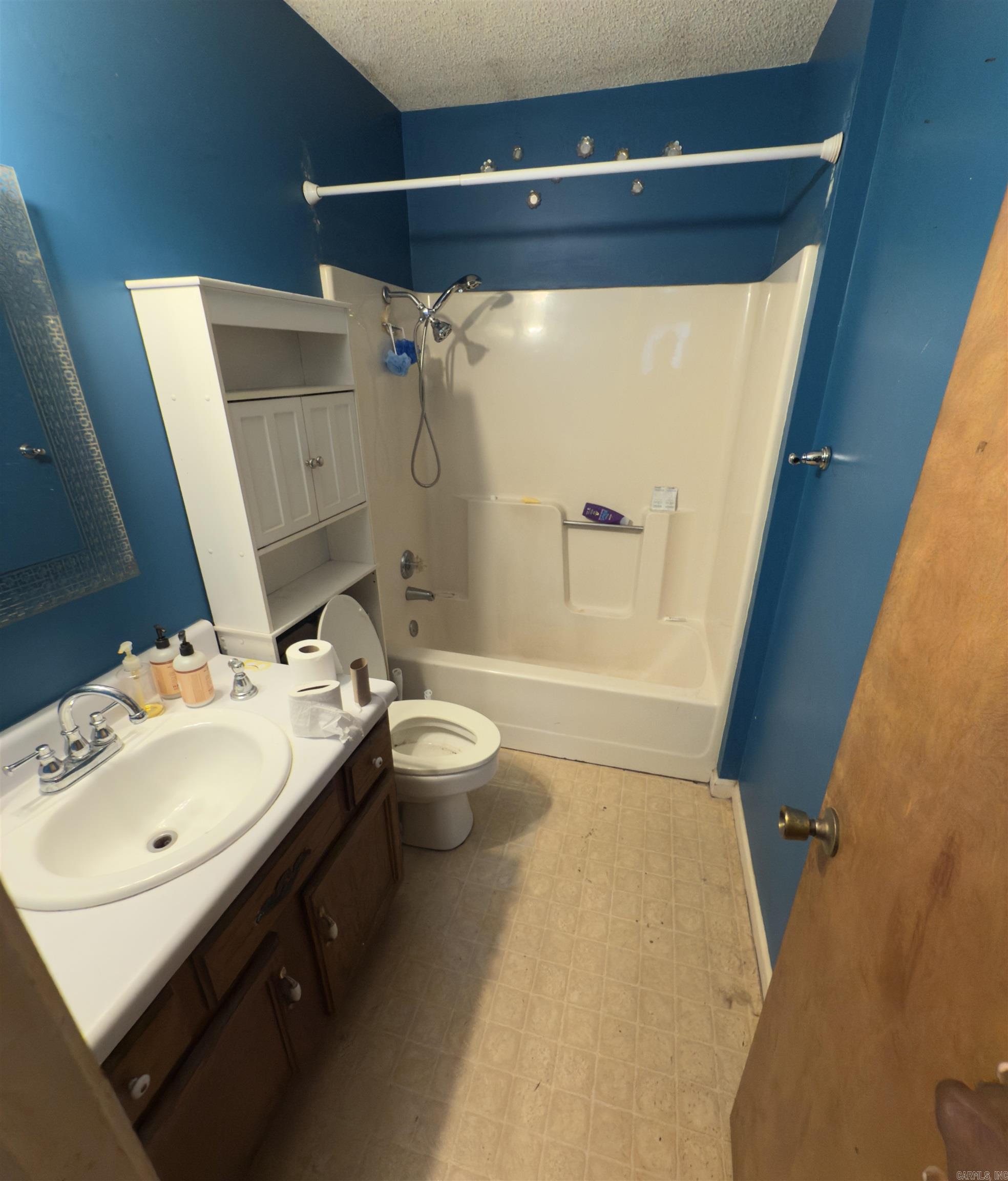 HOLLYWOOD HEIGHTS - Residential