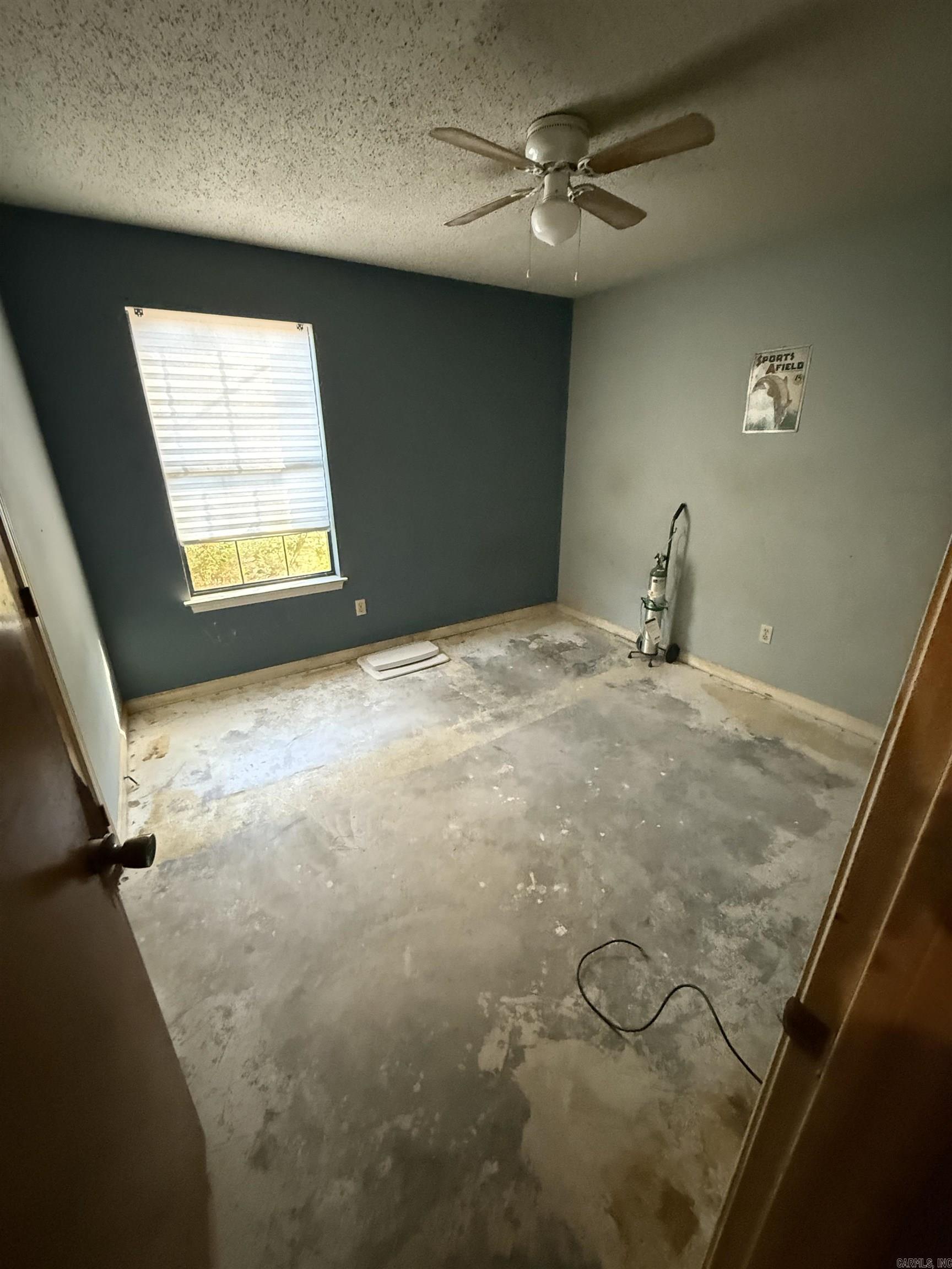 HOLLYWOOD HEIGHTS - Residential