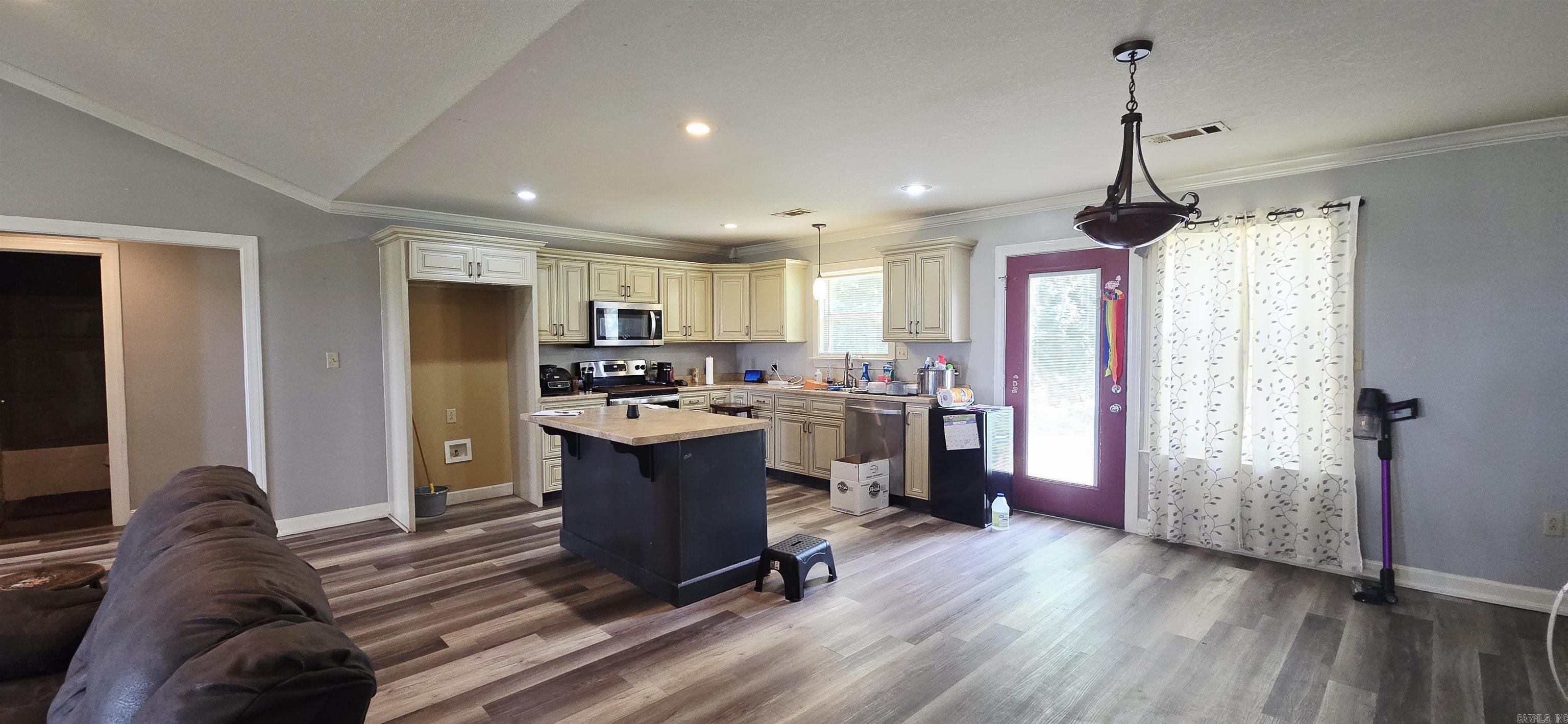 CHERRY VALLEY - Residential