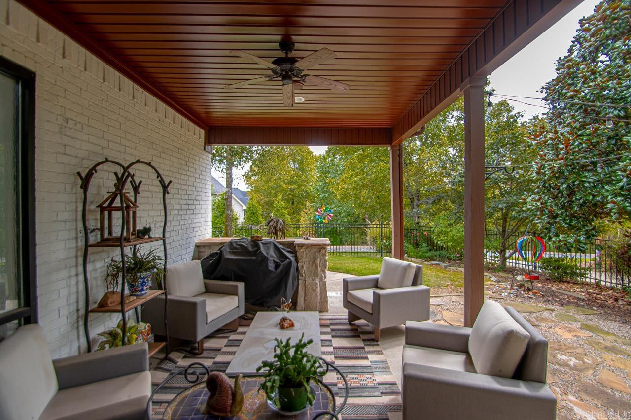 WOODLANDS EDGE - Residential