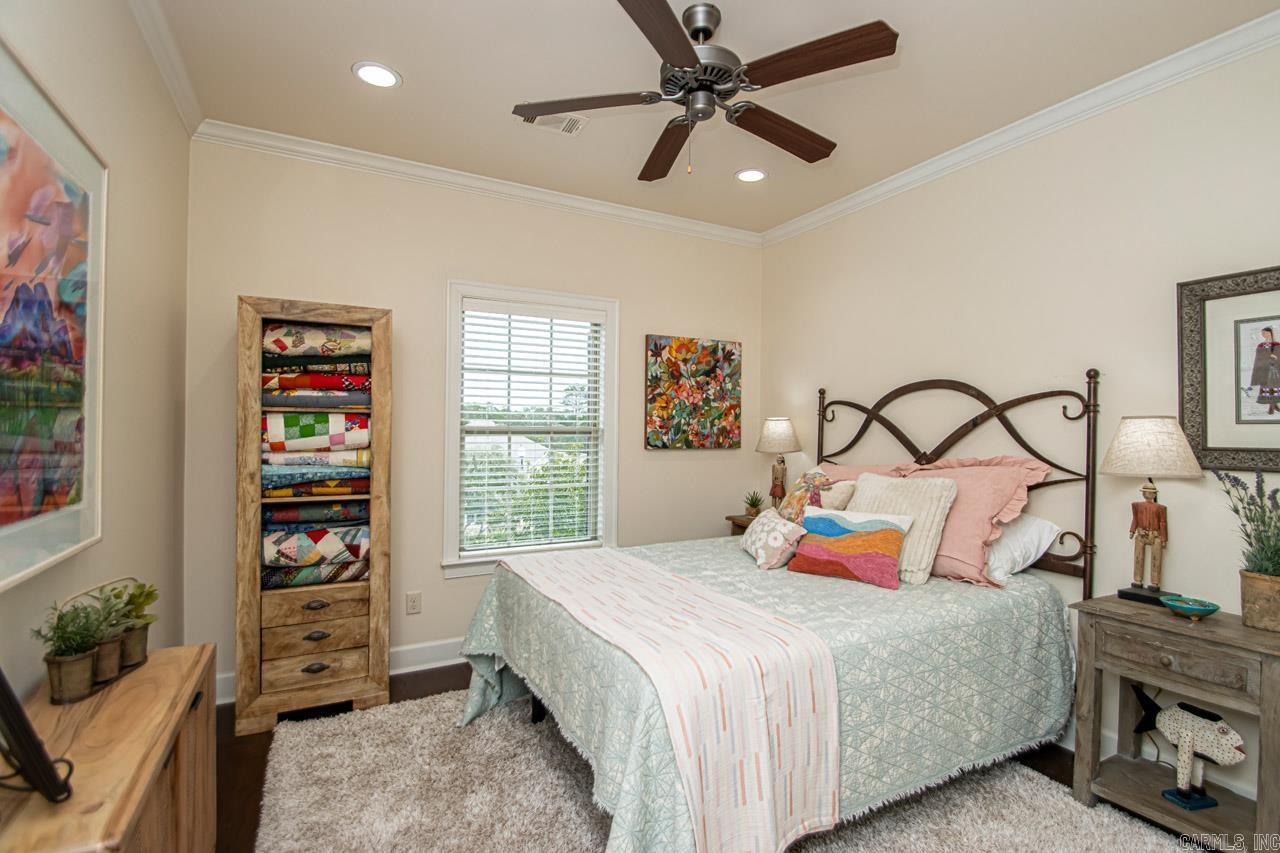 WOODLANDS EDGE - Residential