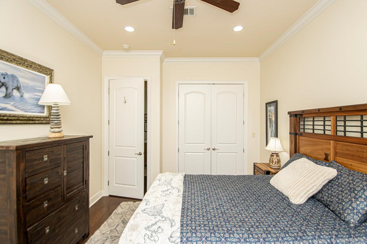 WOODLANDS EDGE - Residential
