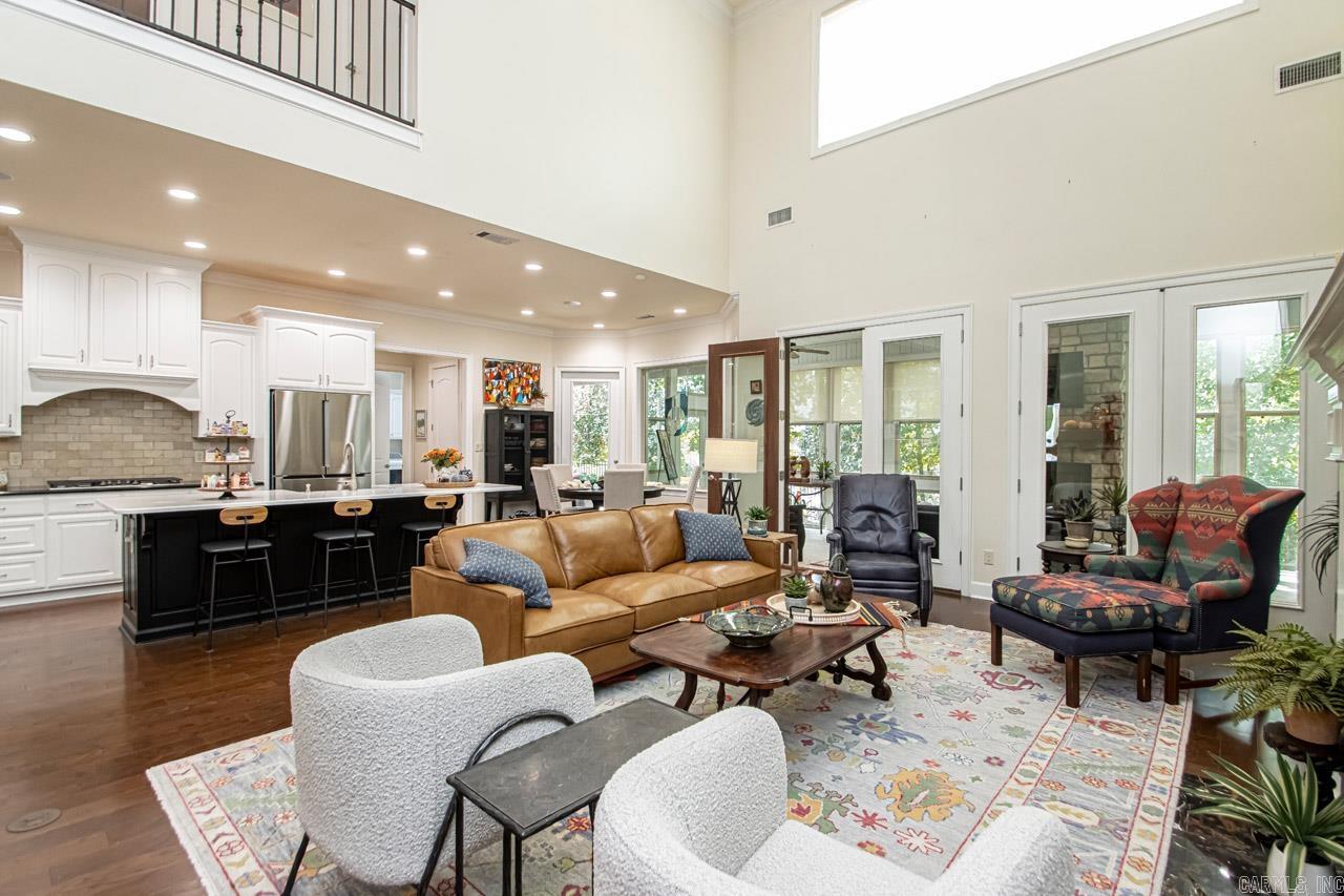 WOODLANDS EDGE - Residential