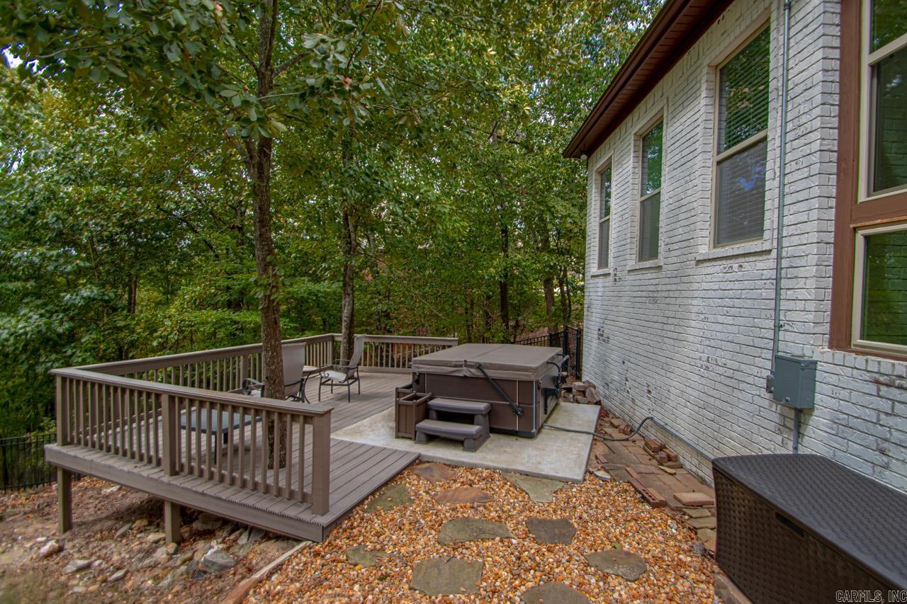 WOODLANDS EDGE - Residential