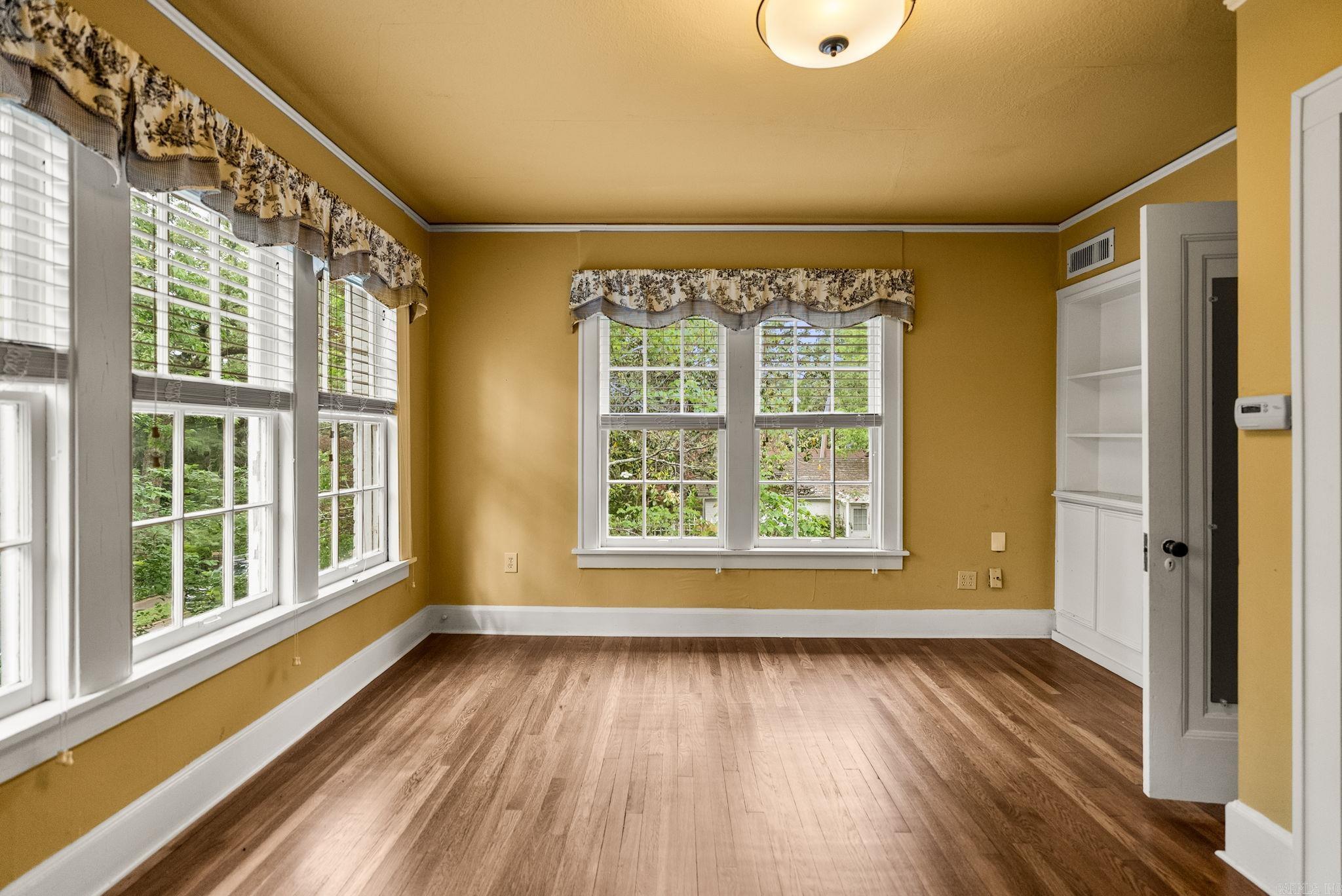 CLIFFEWOOD - Residential