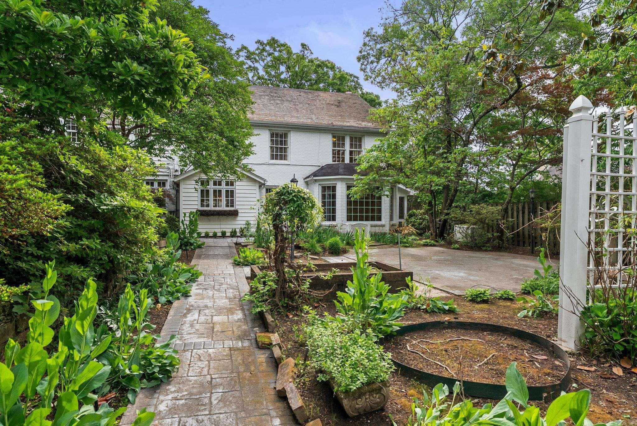 CLIFFEWOOD - Residential