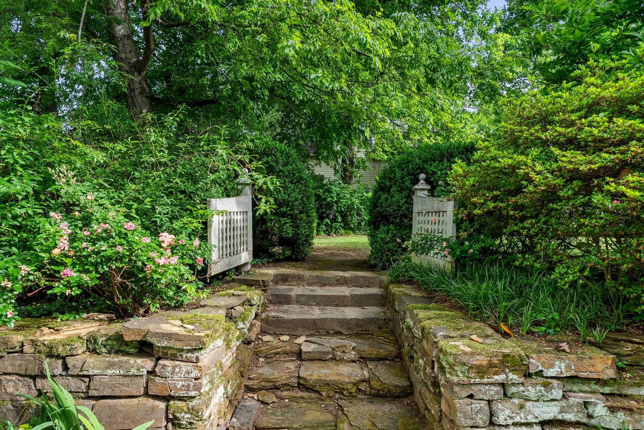 CLIFFEWOOD - Residential