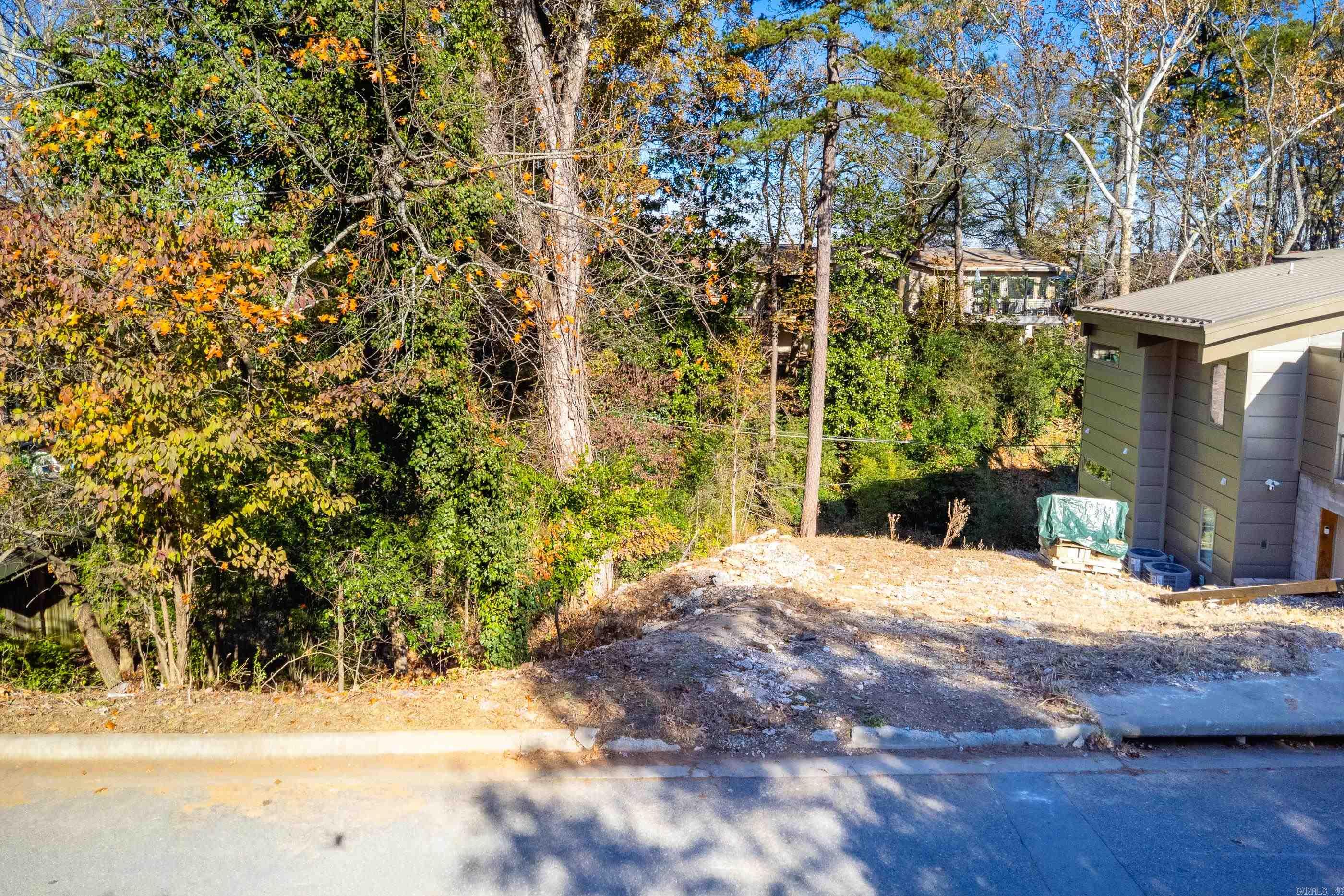 East Palisades - Land