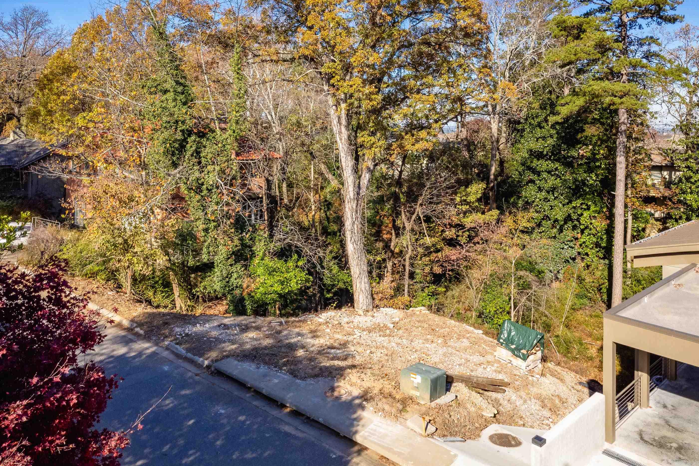 East Palisades - Land