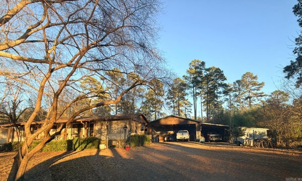 413 OUACHITA 15TH RD, CHIDESTER, AR 71726 - Image e5e8dc752e8afb6bce1ce2141010d6cd/957366151