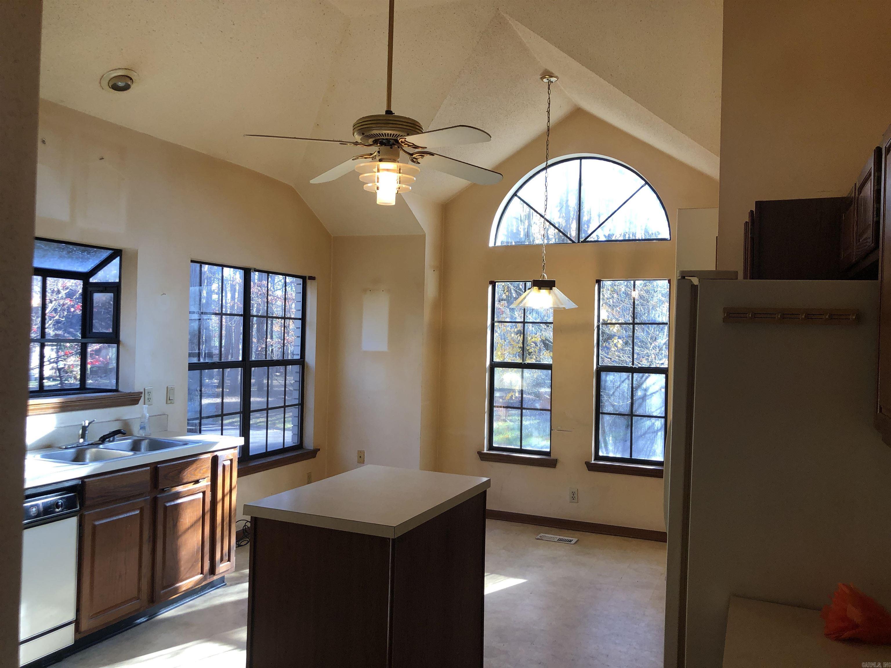 FAIR OAKS - Residential