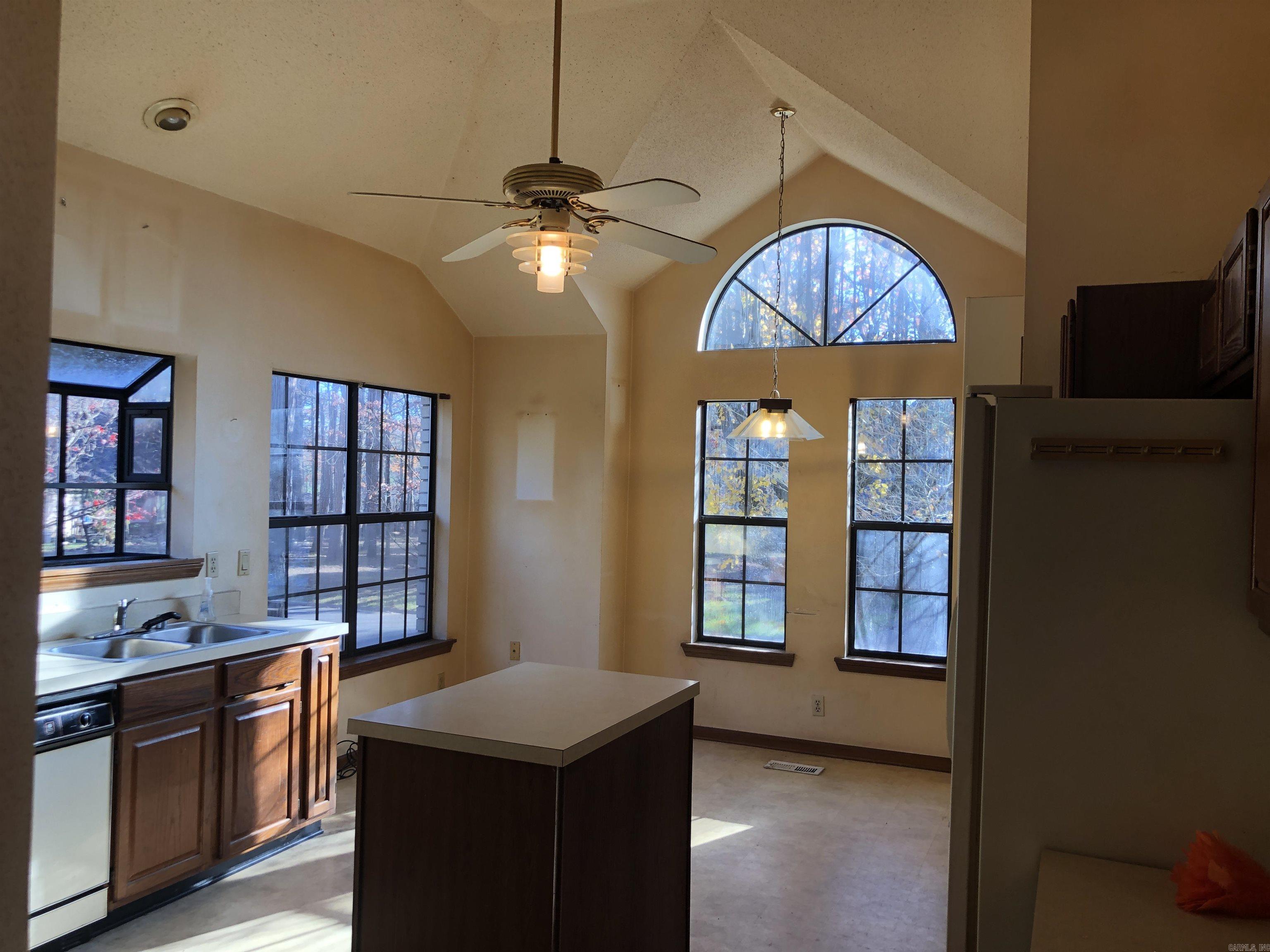 FAIR OAKS - Residential