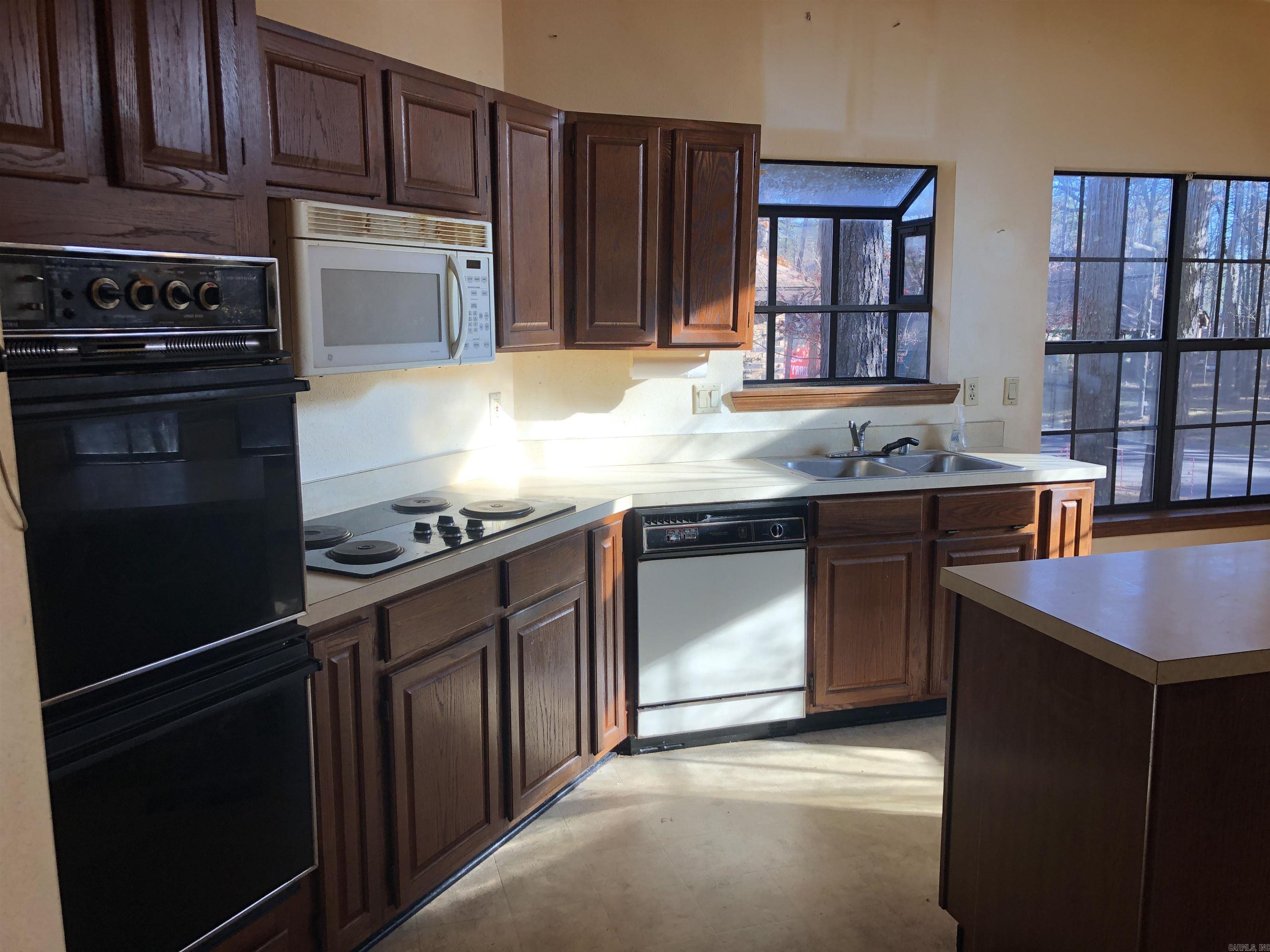 FAIR OAKS - Residential